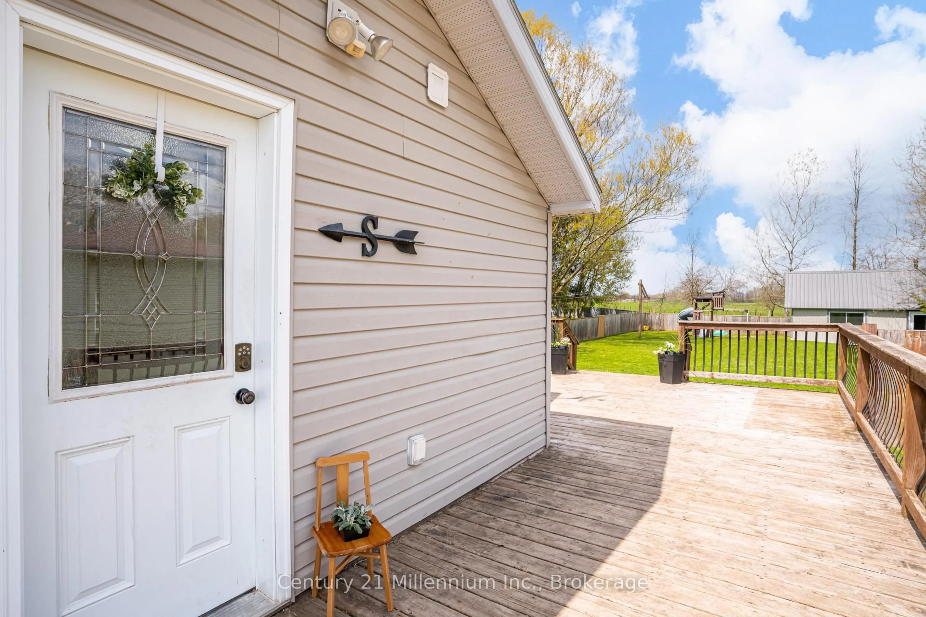 Patio, water/lake/river/ocean view for 328 BRUCE ROAD 40, Arran-Elderslie Ontario N0H 1L0