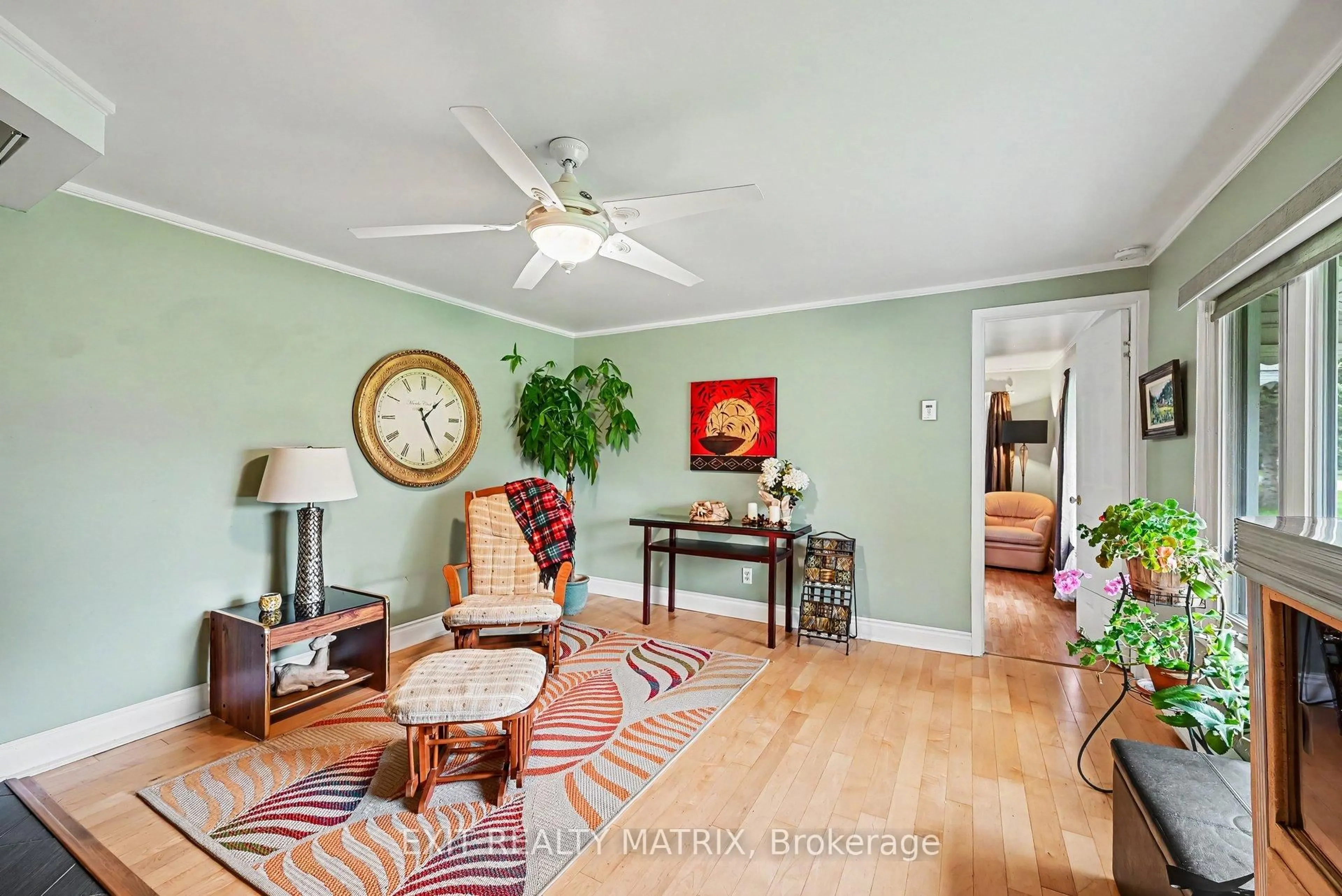 Living room with furniture, unknown for 5620 Rockdale Rd #124, Vars Ontario K0A 3H0