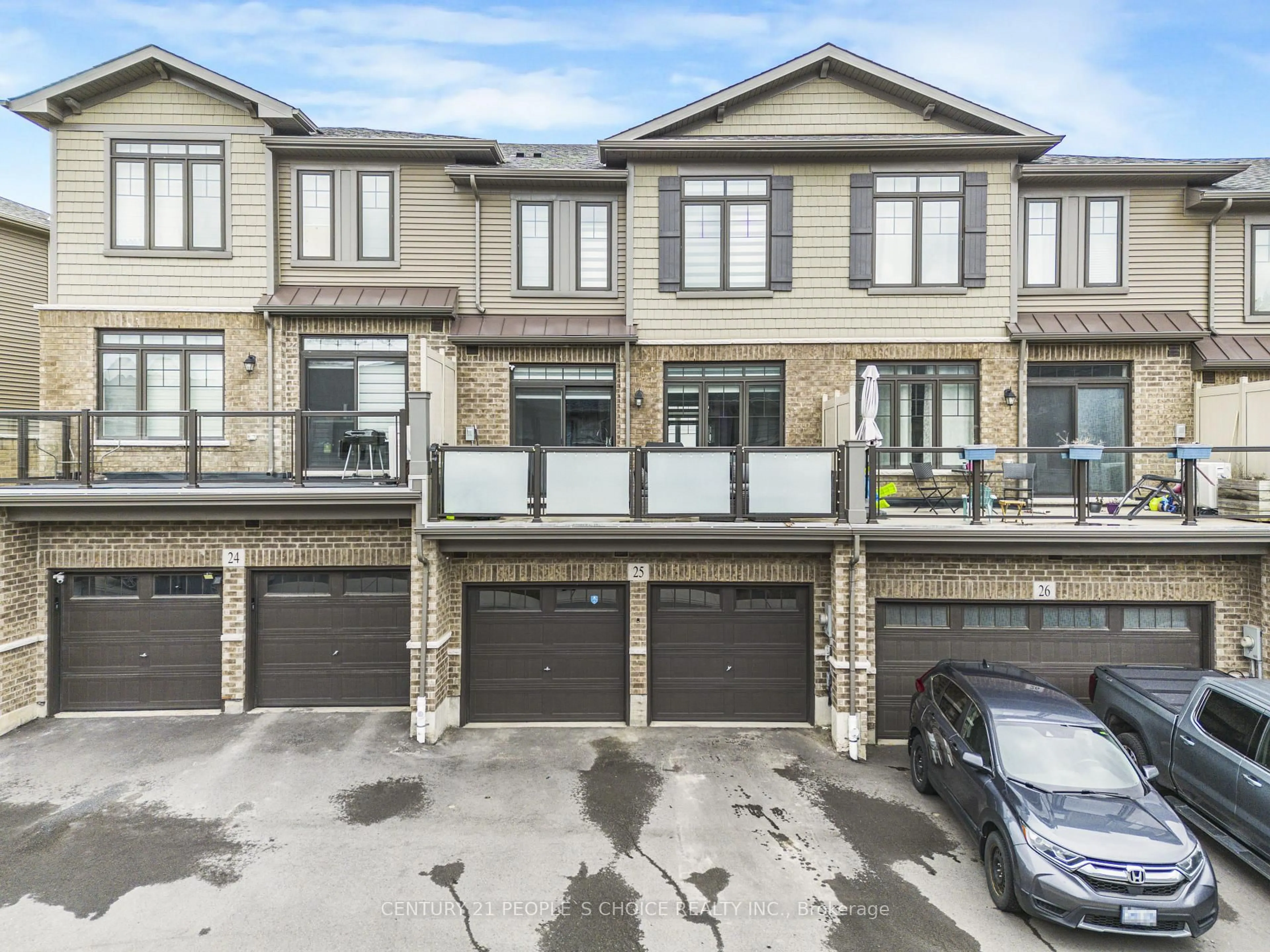 A pic from outside/outdoor area/front of a property/back of a property/a pic from drone, street for 10 Birmingham Dr #25, Cambridge Ontario N1R 0C5