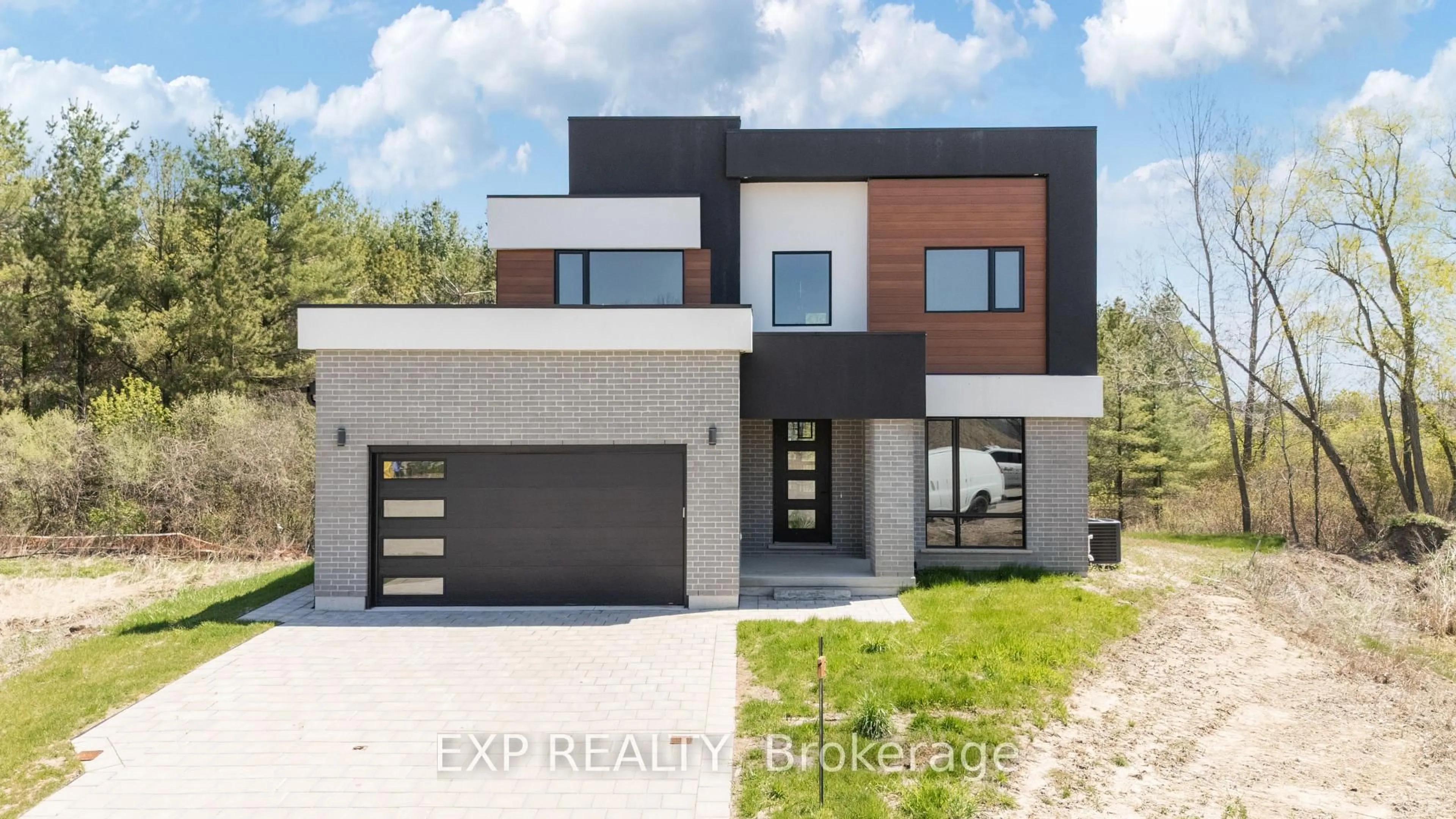 Home with brick exterior material, street for 204 Merritt Crt, North Middlesex Ontario N0M 2K0