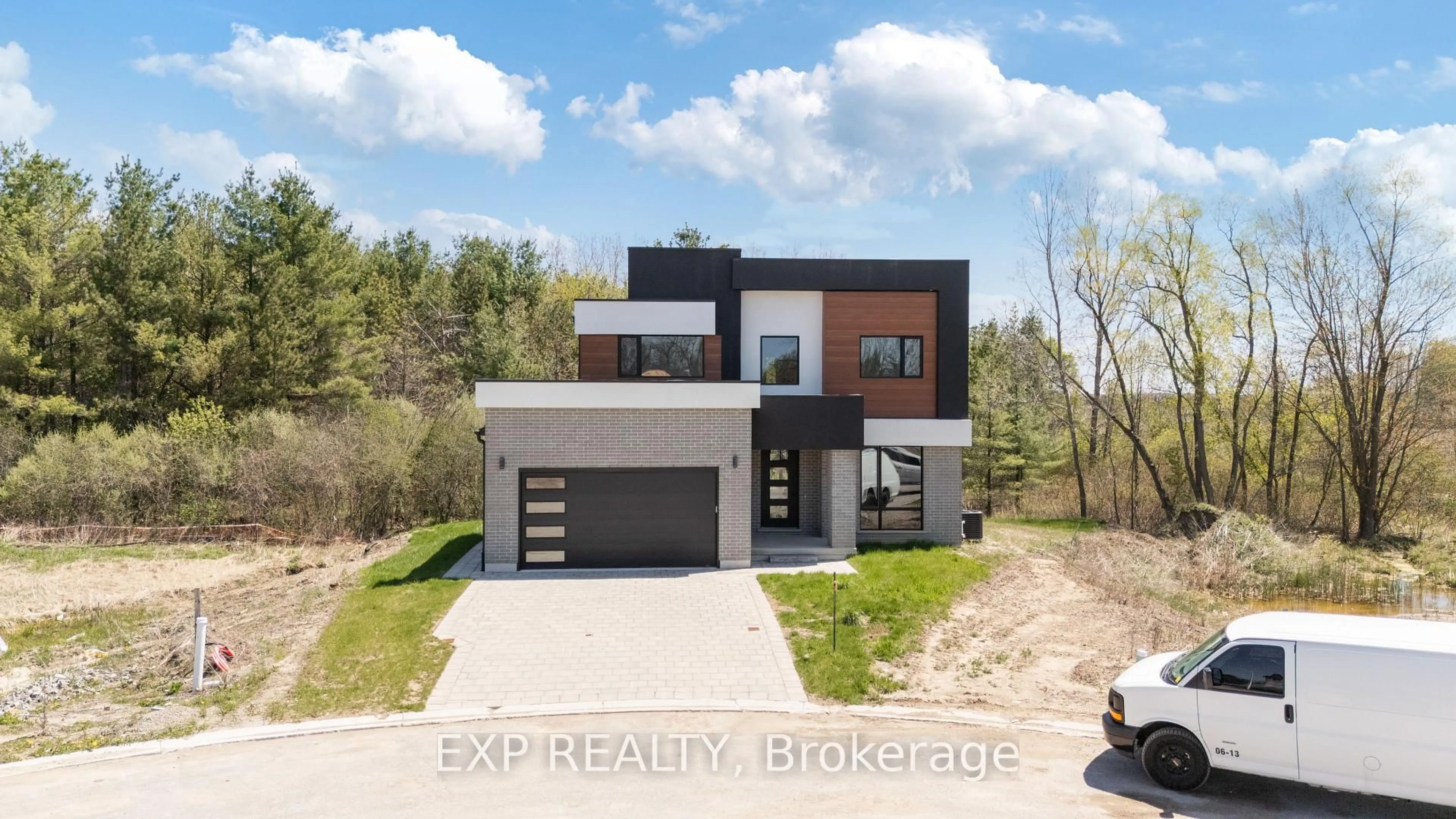 Home with brick exterior material, building for 204 Merritt Crt, North Middlesex Ontario N0M 2K0