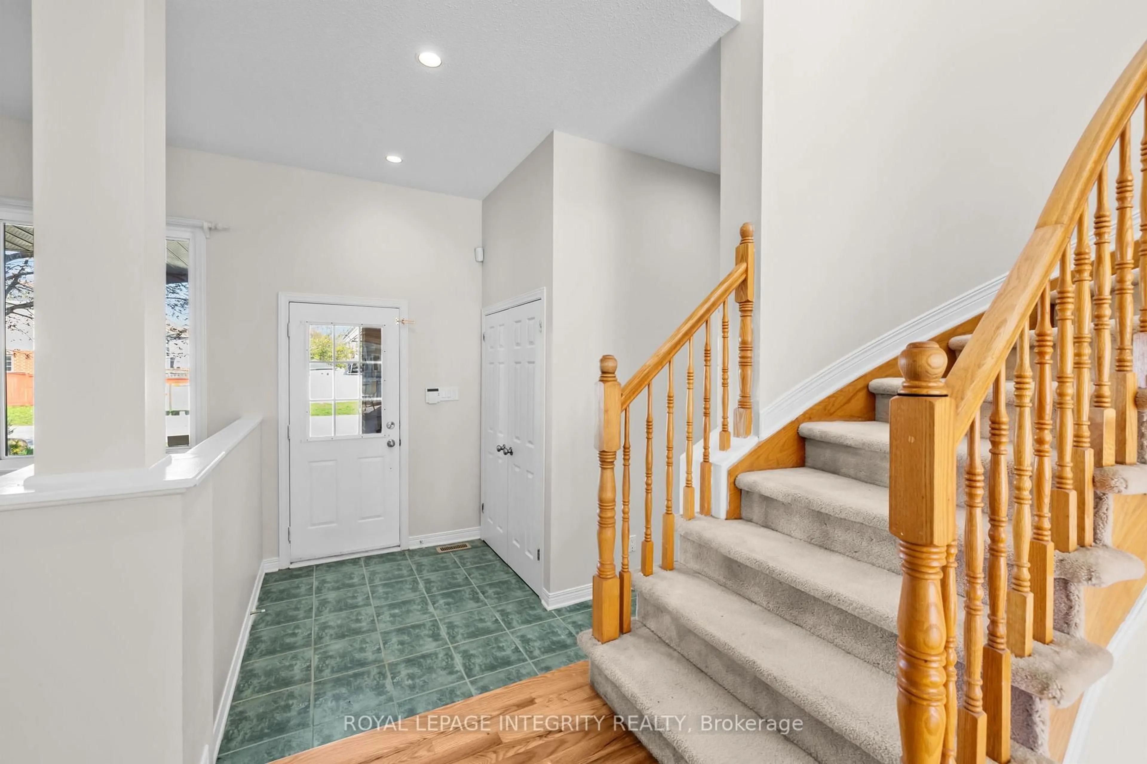 Unknown for 4 Tamarack Pl, Ottawa Ontario K2J 4R3
