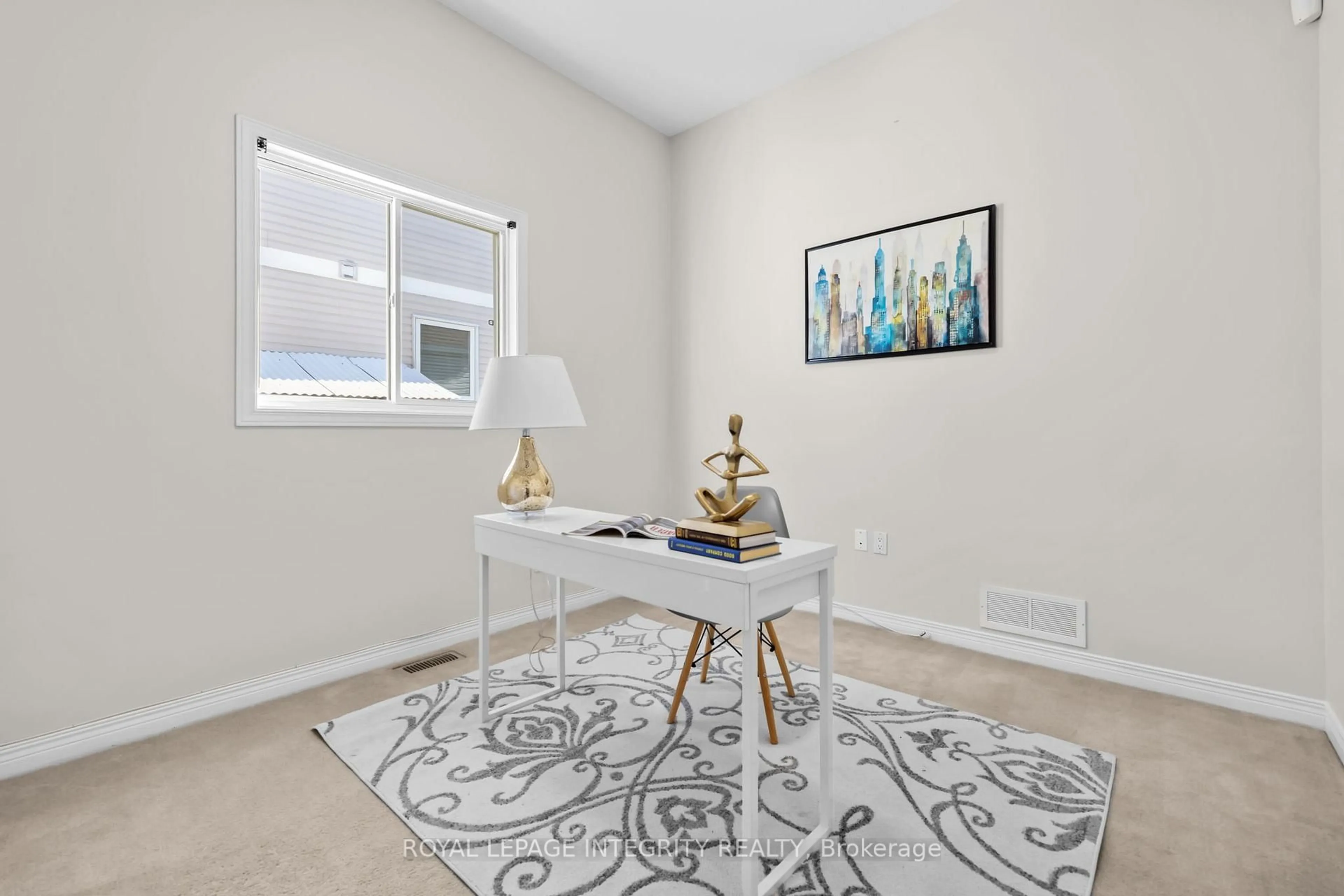 A pic of a room for 4 Tamarack Pl, Ottawa Ontario K2J 4R3