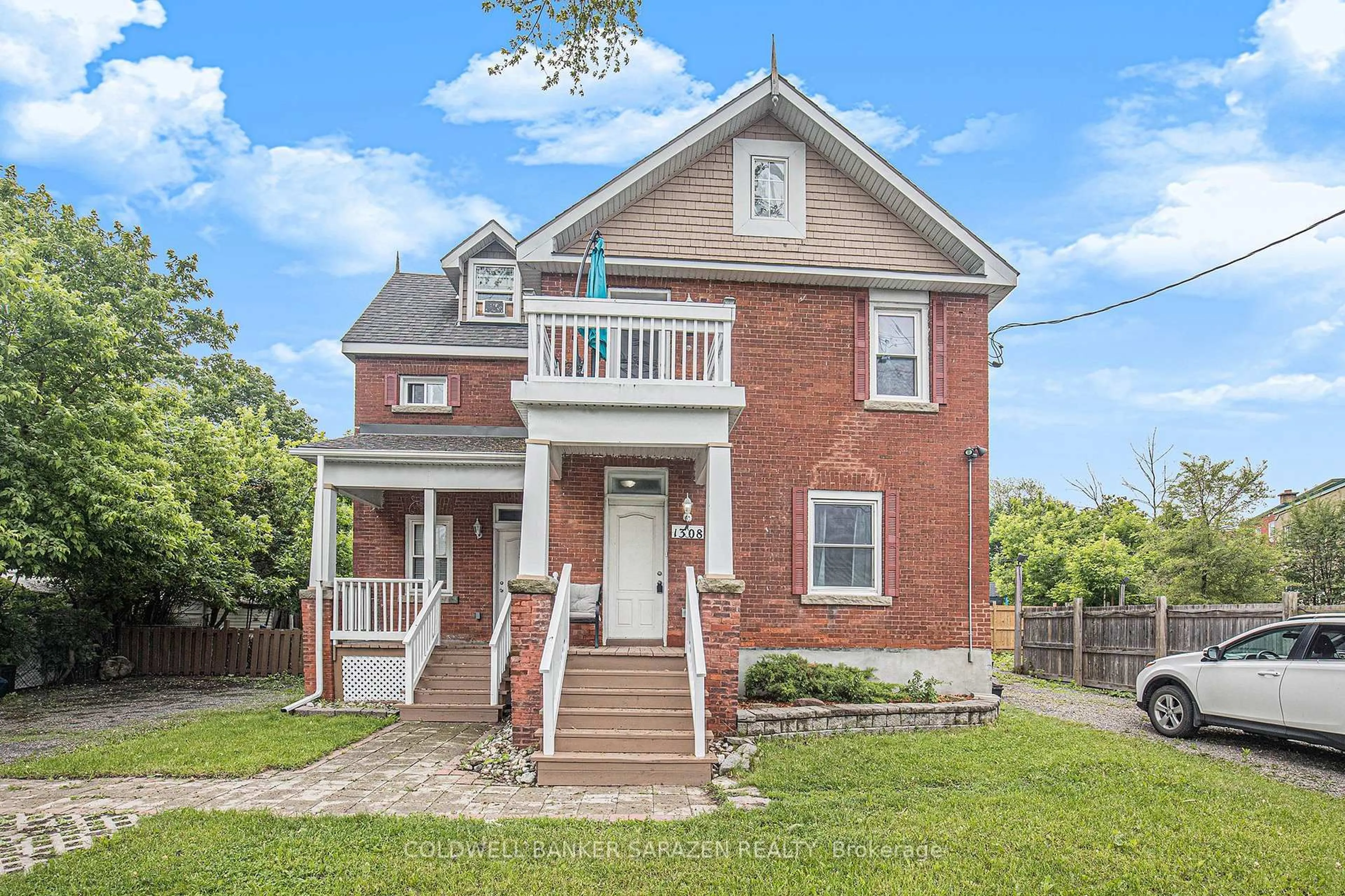 Home with brick exterior material, street for 1308 Shillington Ave, Ottawa Ontario K1Z 8A5