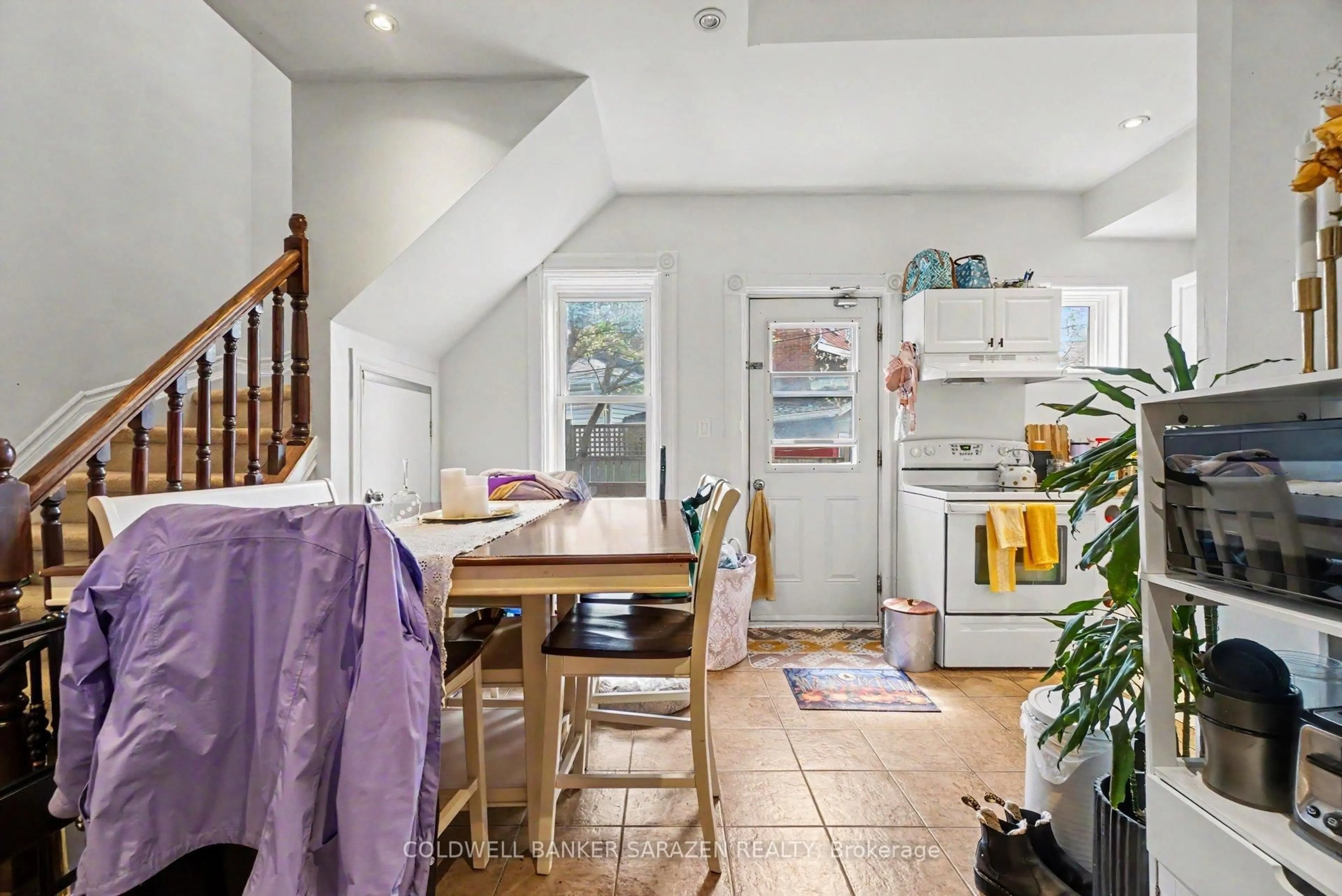 Unknown for 1308 Shillington Ave, Ottawa Ontario K1Z 8A5