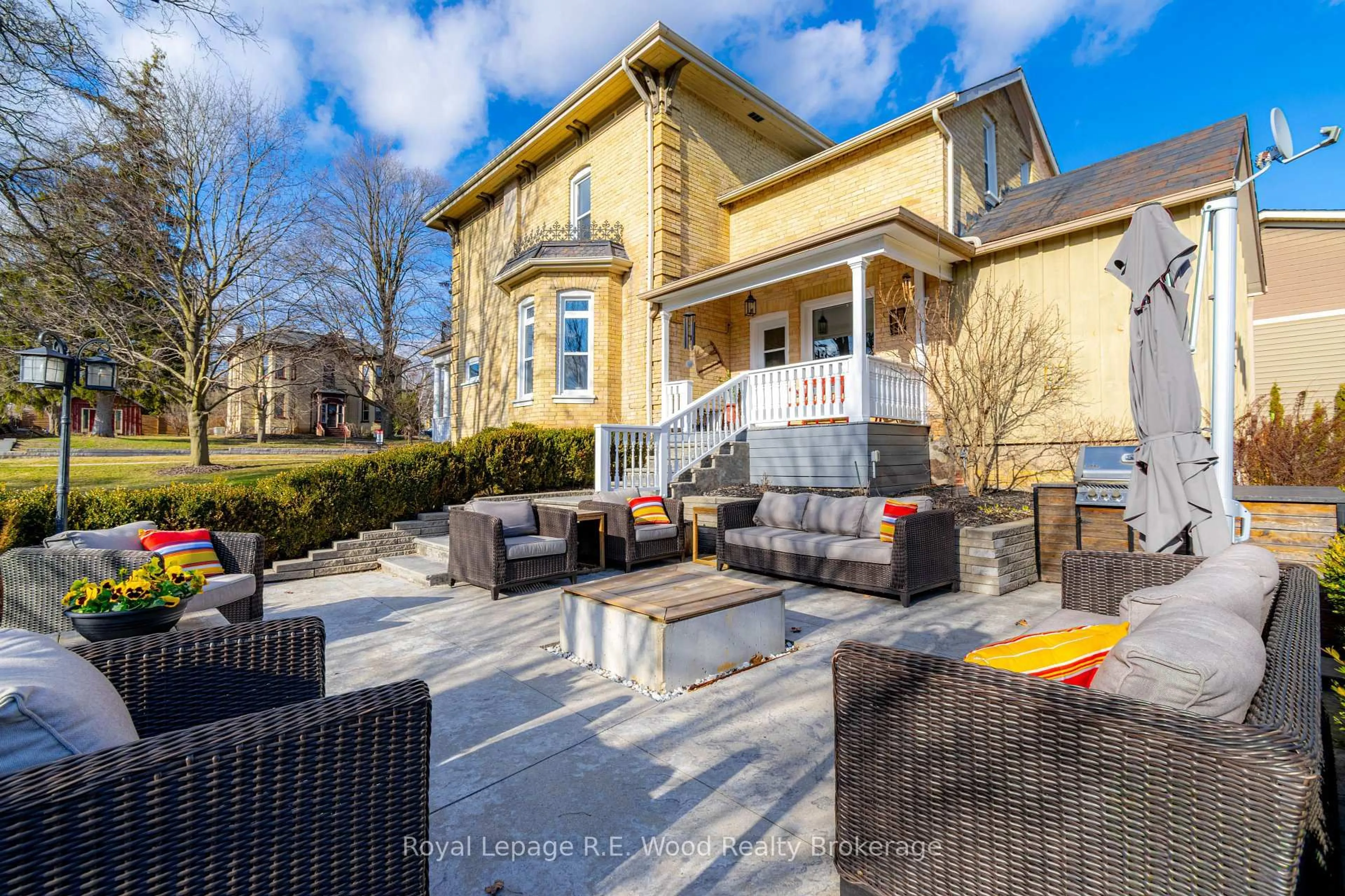 Patio, street for 18 Main St, Norwich Ontario N0J 1P0