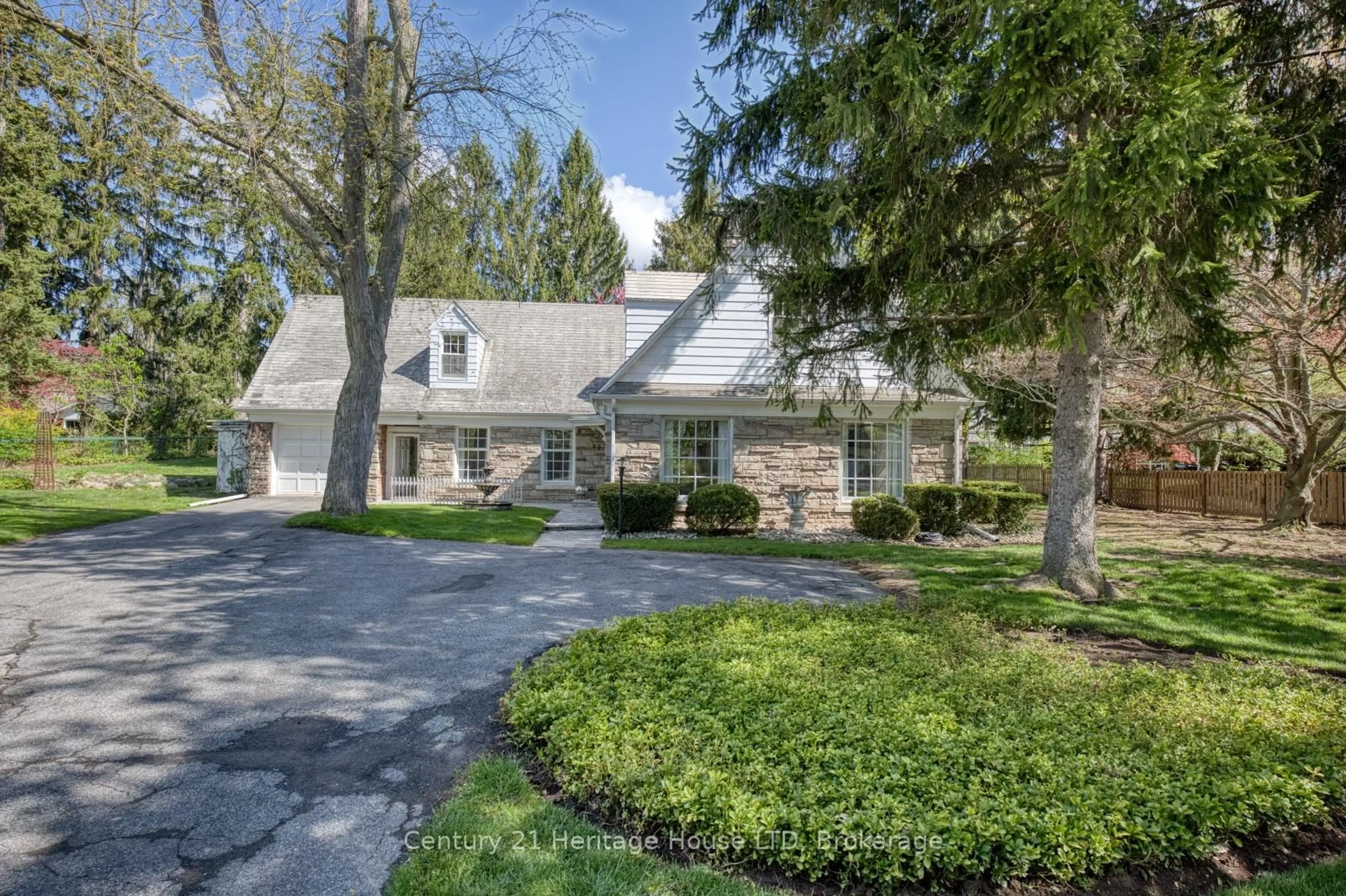 Unknown for 86 Parkway, Welland Ontario L3C 4C3