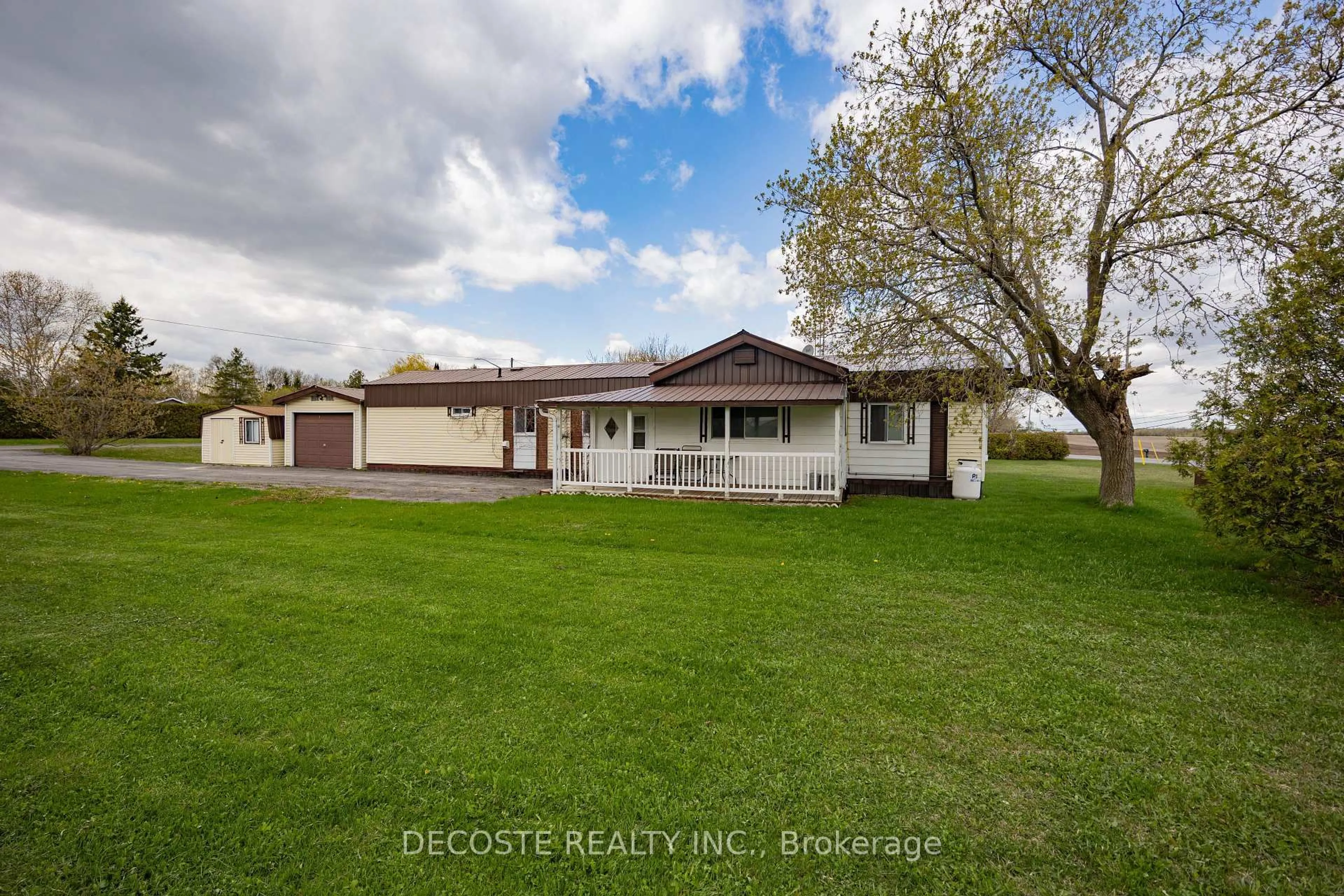 A pic from outside/outdoor area/front of a property/back of a property/a pic from drone, water/lake/river/ocean view for 3813 Jo Ann St, North Glengarry Ontario K0C 1A0