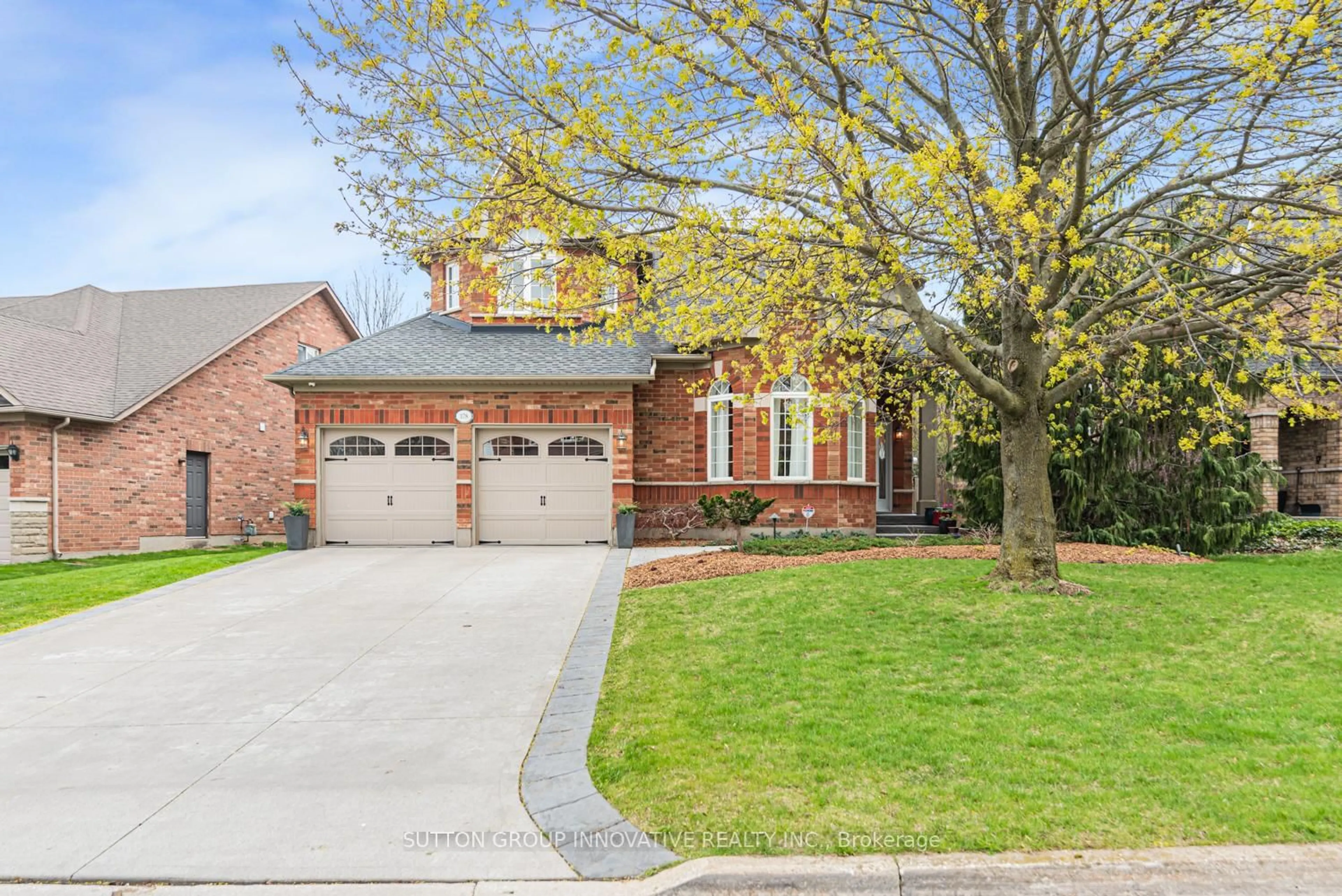 Home with brick exterior material, street for 178 Valmont Crt, Hamilton Ontario L9G 5A1