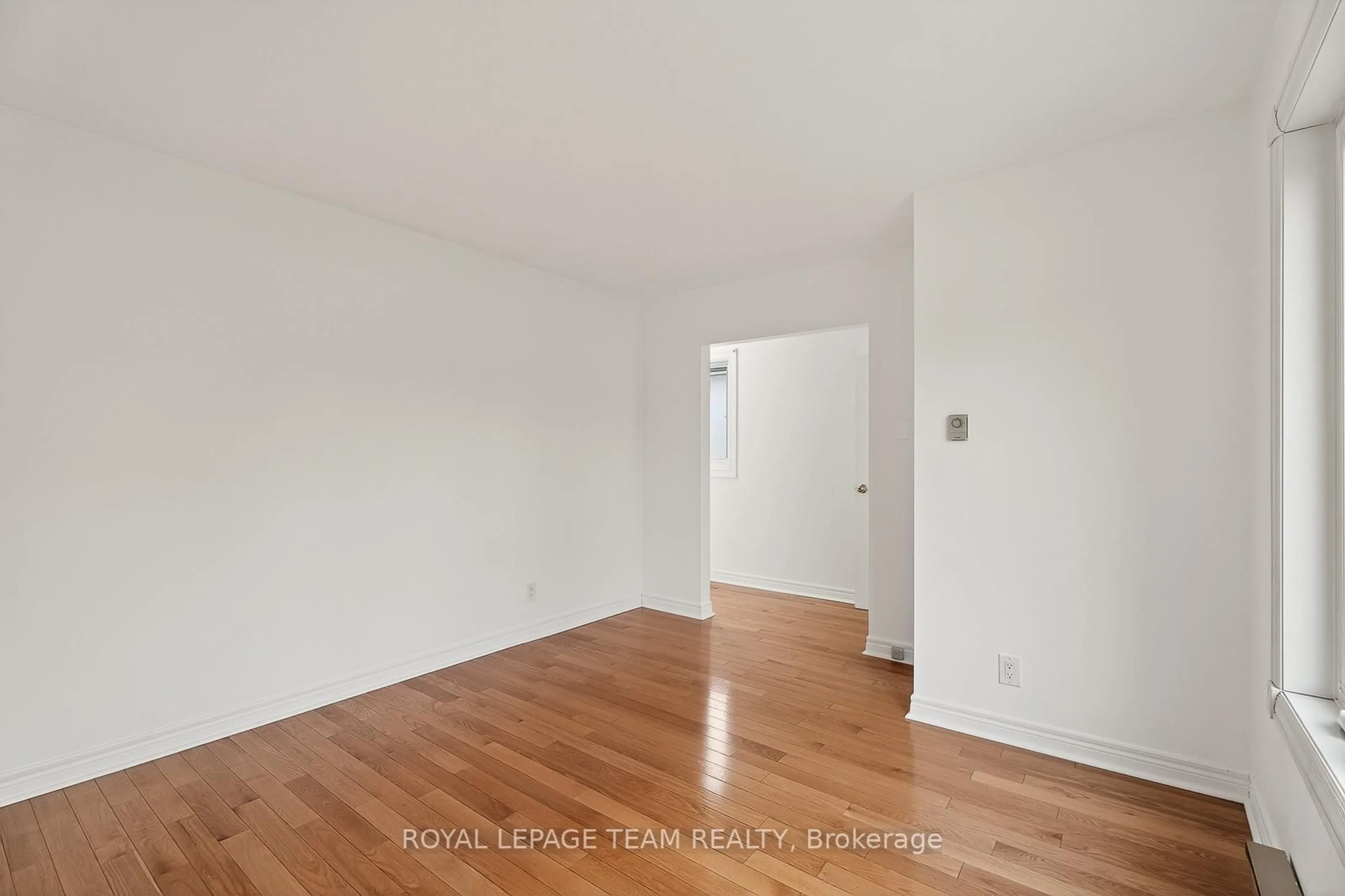 A pic of a room for 264 Ste Anne Ave, Ottawa Ontario K1L 7C4