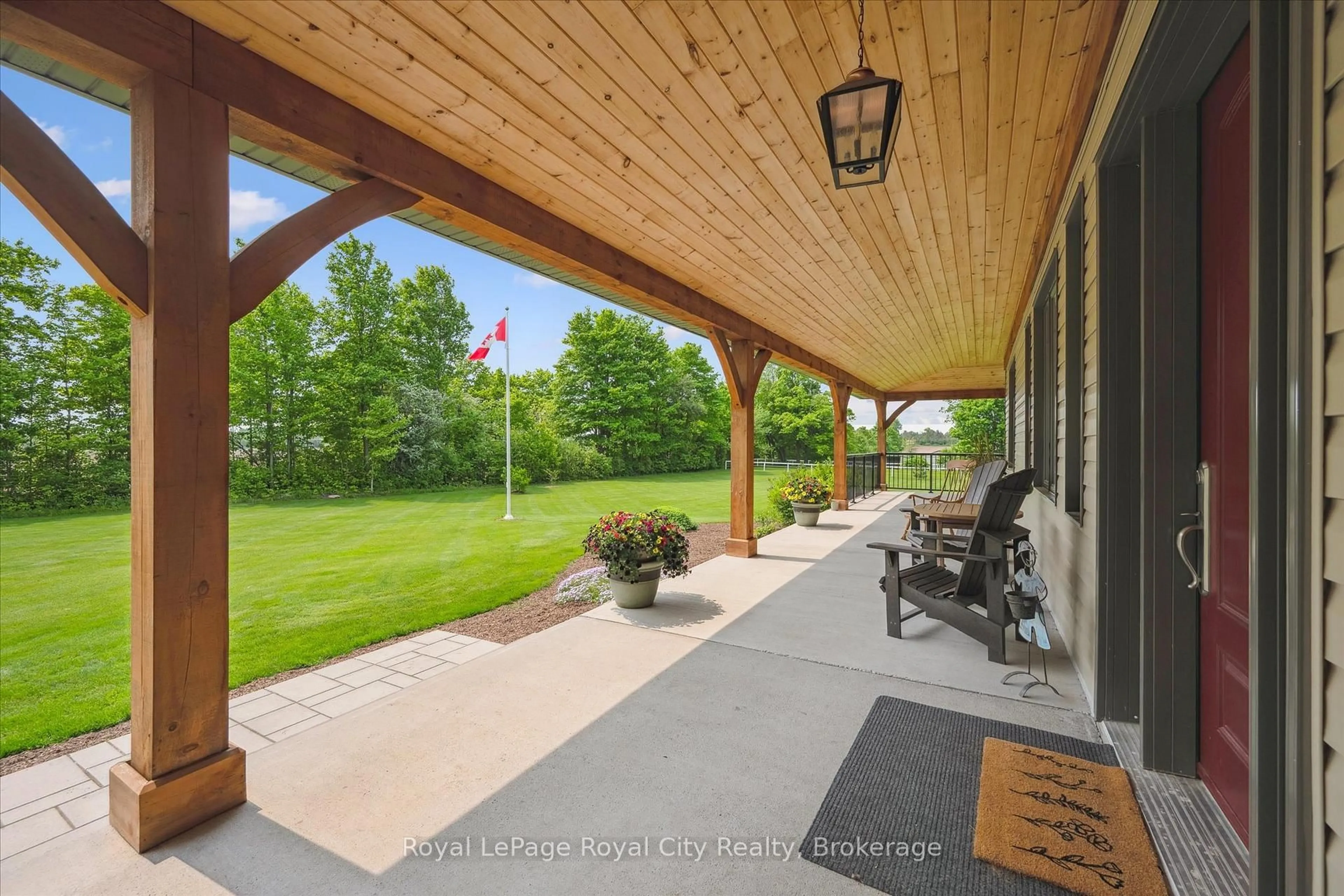 Patio, unknown for 8720 Sideroad 15 Sdrd, Erin Ontario N0B 2K0