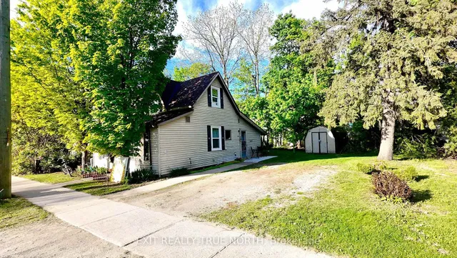 211 Bishop St, Gravenhurst 2