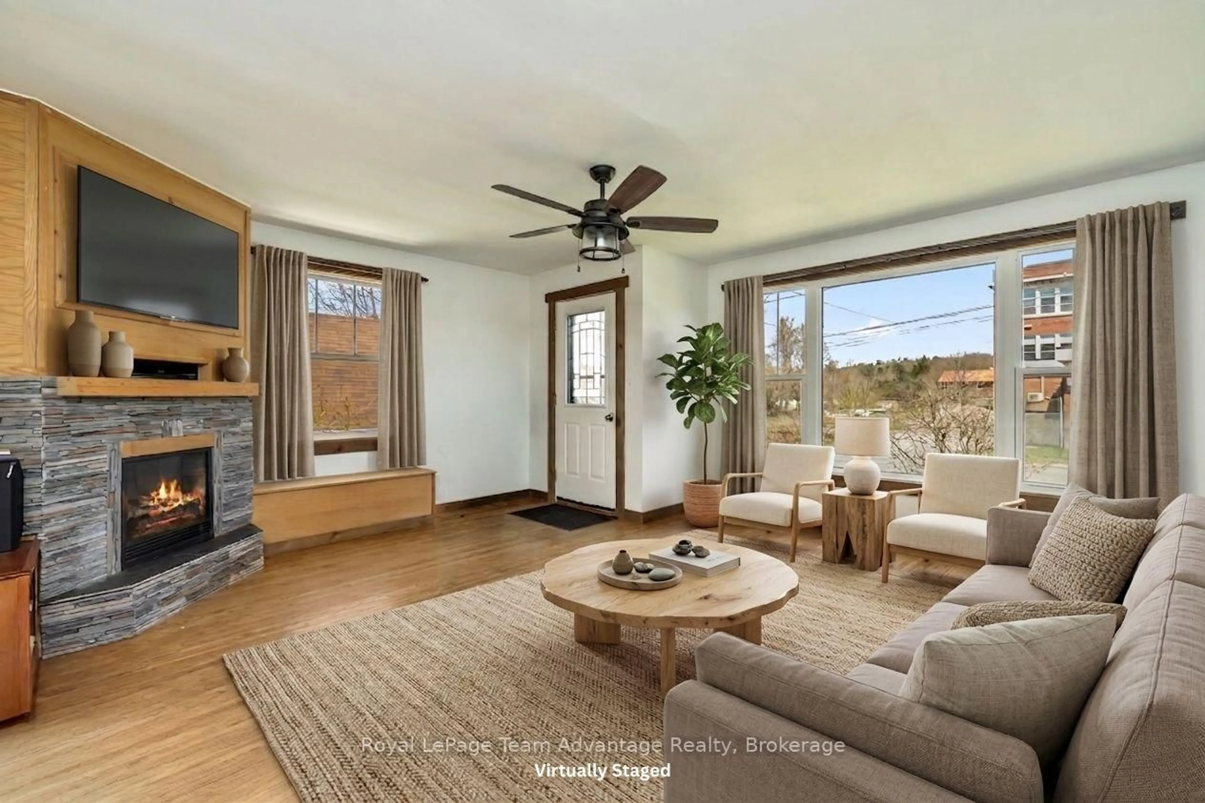 Living room with furniture, unknown for 2 Meadow St, Parry Sound Ontario P2A 2L9