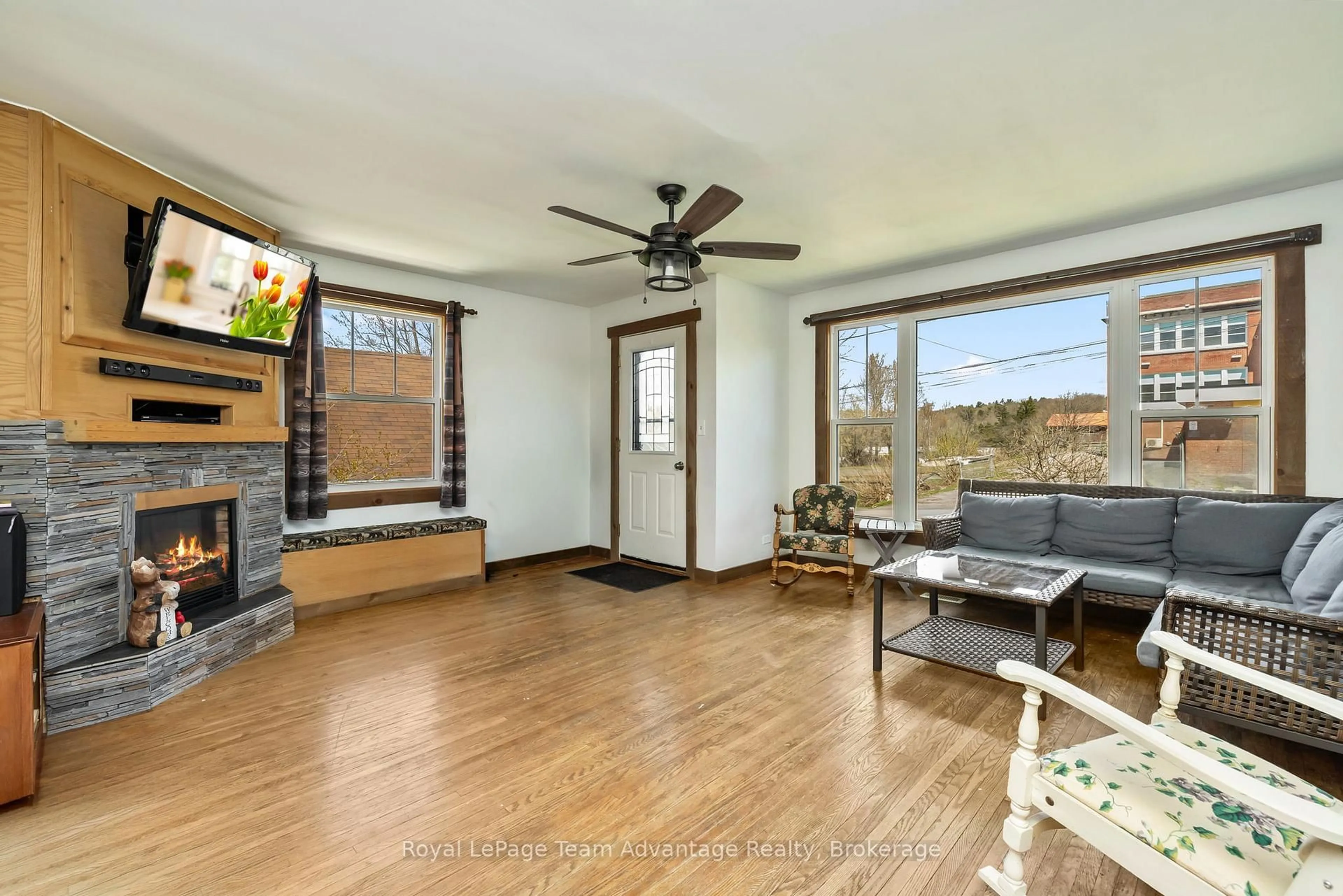 Living room with furniture, unknown for 2 Meadow St, Parry Sound Ontario P2A 2L9