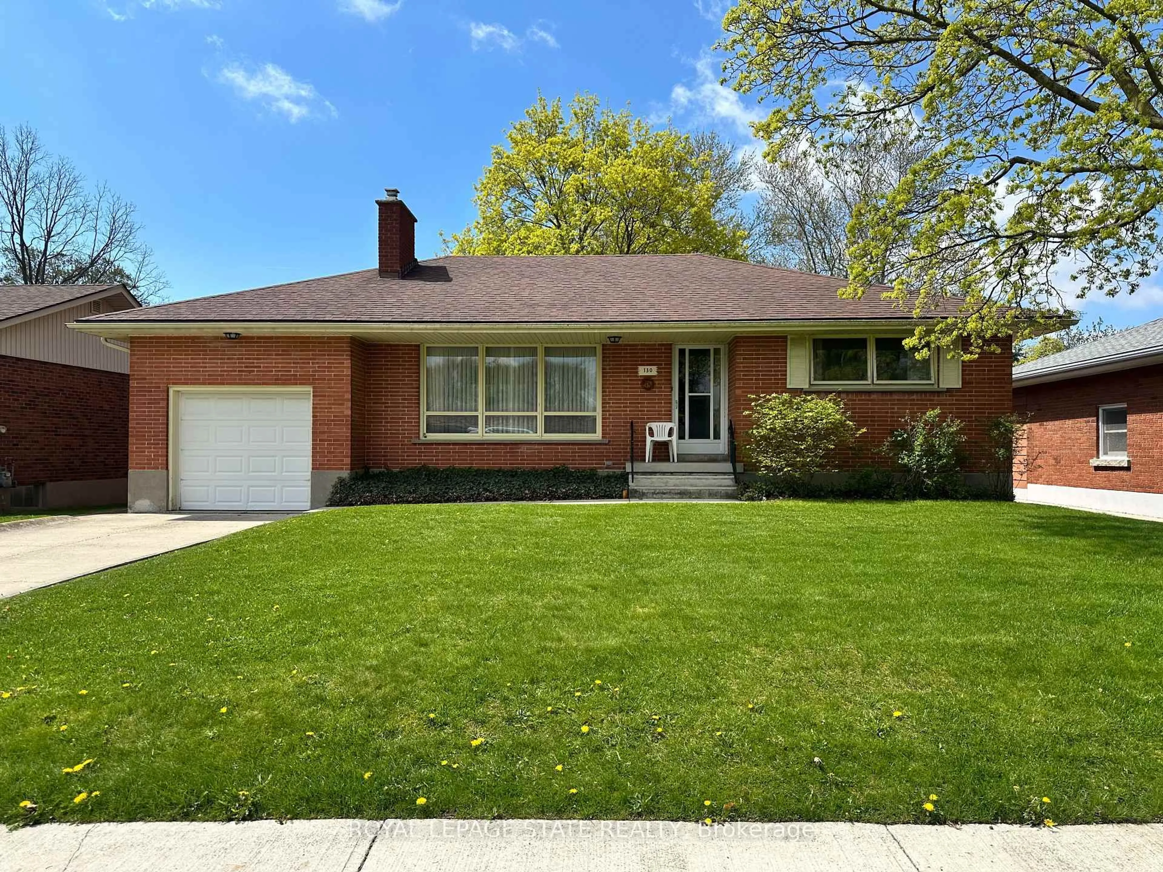 Home with brick exterior material, street for 130 Gardiner Ave, Haldimand Ontario N1A 1A8