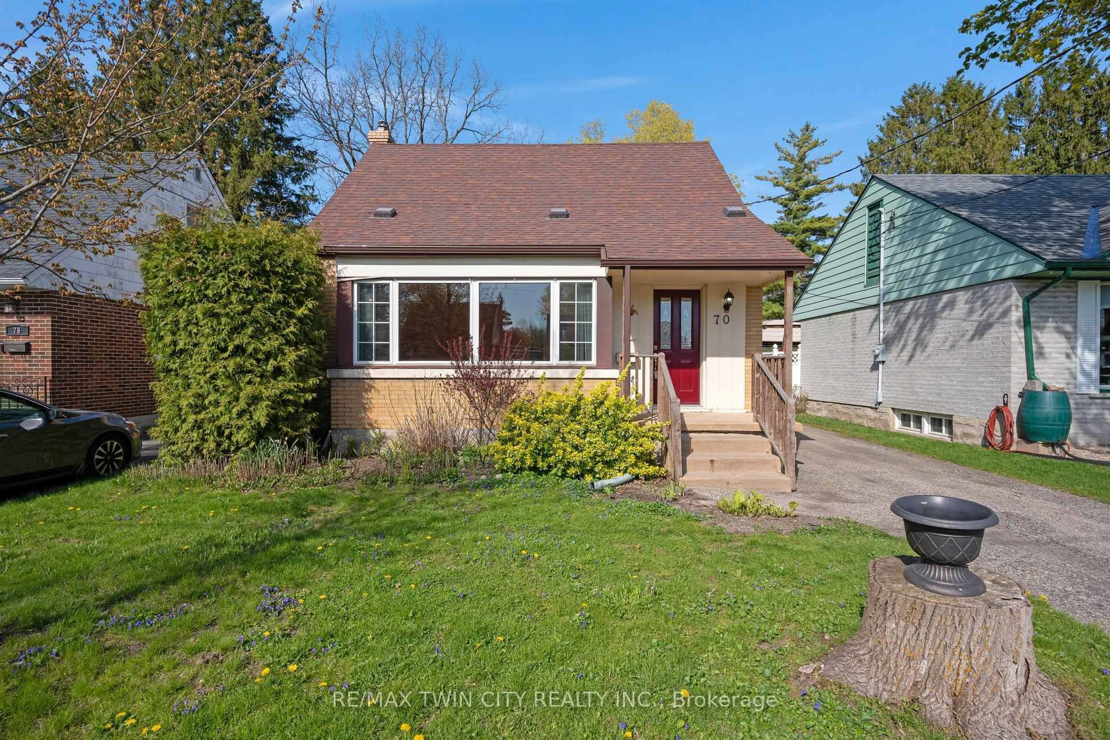 Unknown for 70 Roxborough Ave, Kitchener Ontario N2M 1P7