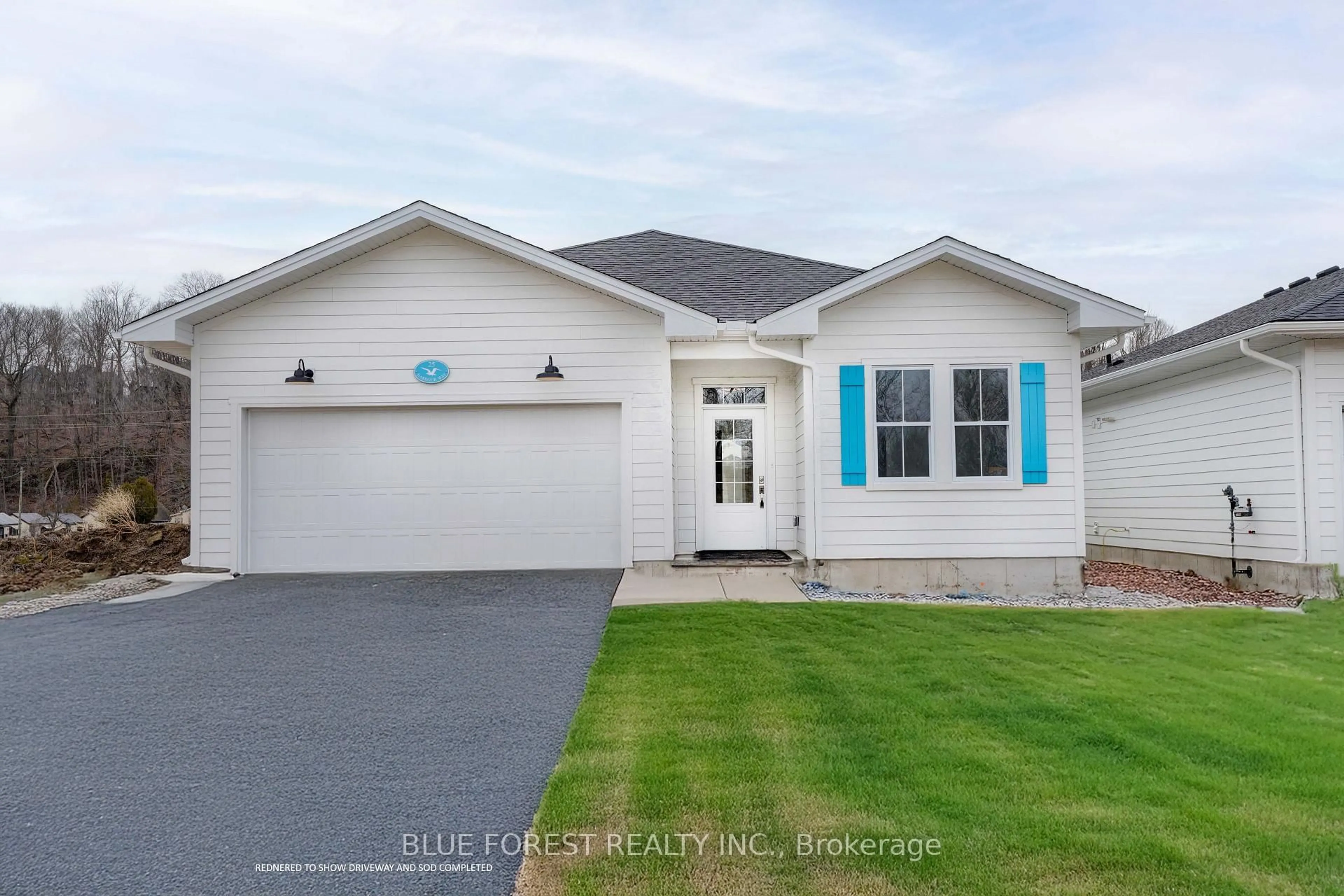 Home with vinyl exterior material, water/lake/river/ocean view for 25 Harbour Way, Central Elgin Ontario N5L 1C5