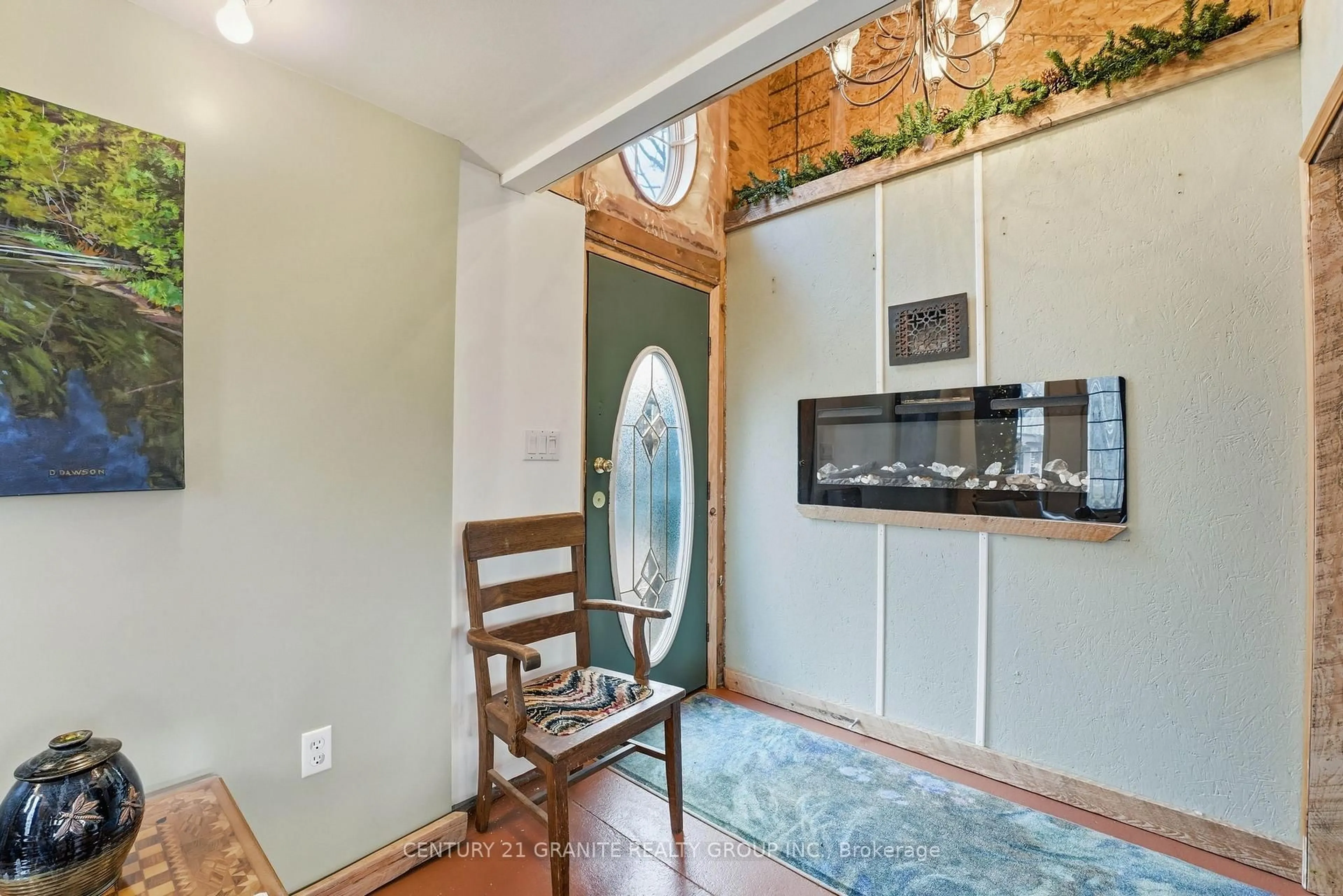 Indoor entryway for 2349 N Baptise Lake Rd, Bancroft Ontario K0L 1C0