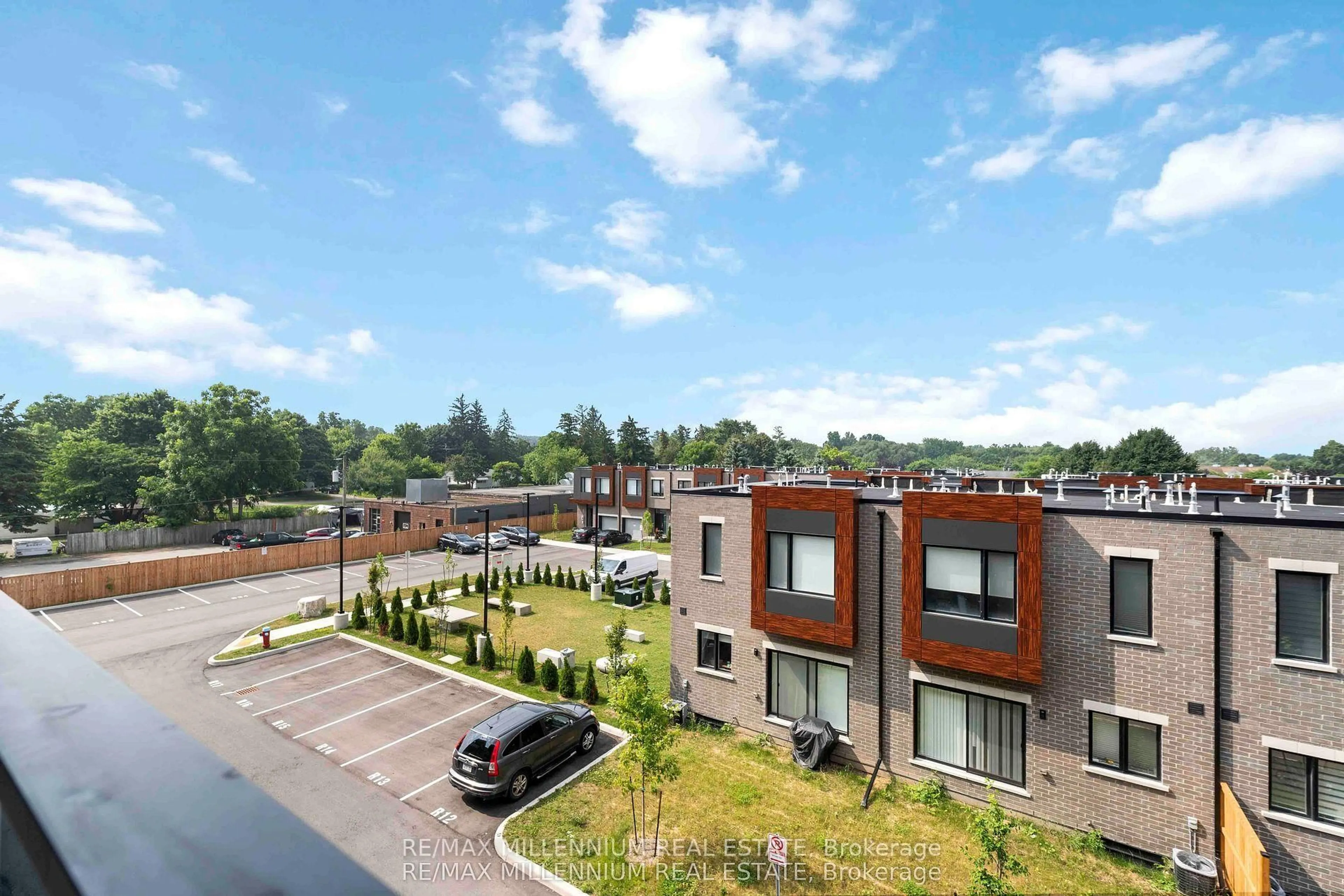 A pic from outside/outdoor area/front of a property/back of a property/a pic from drone, unknown for 408 Dundas St #306, Cambridge Ontario N1R 0E8