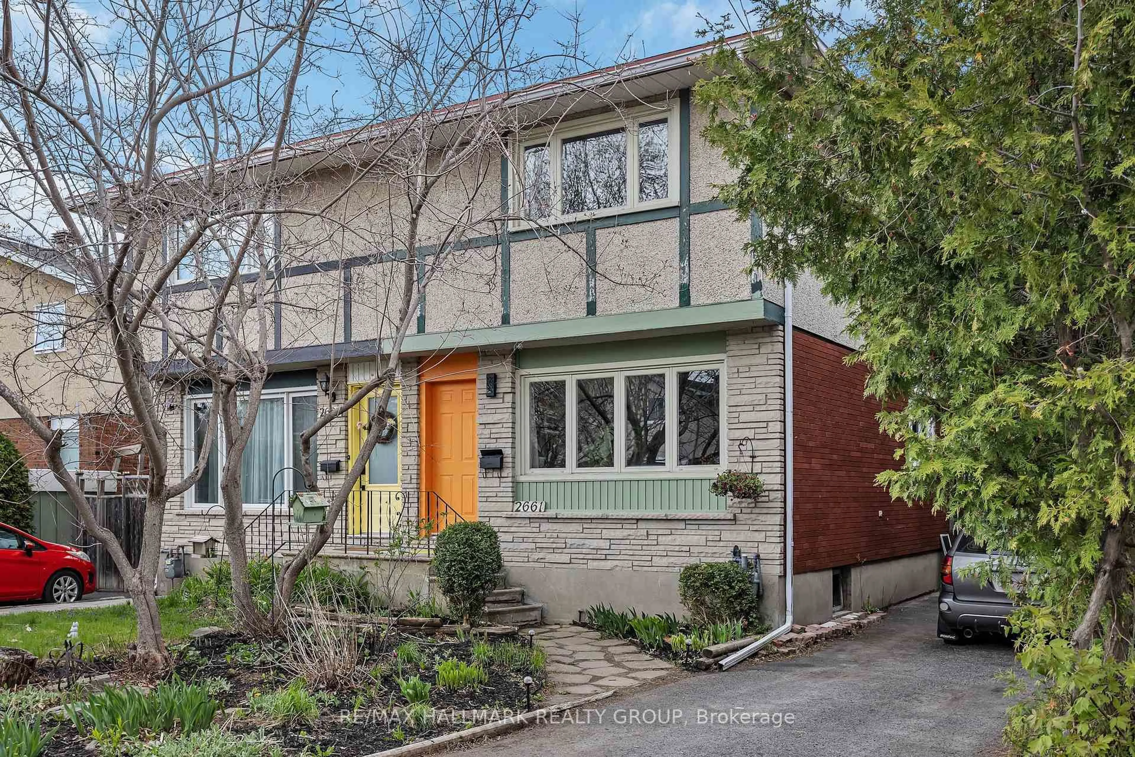 Home with brick exterior material, street for 2661 Conn St, Ottawa Ontario K2B 7C4