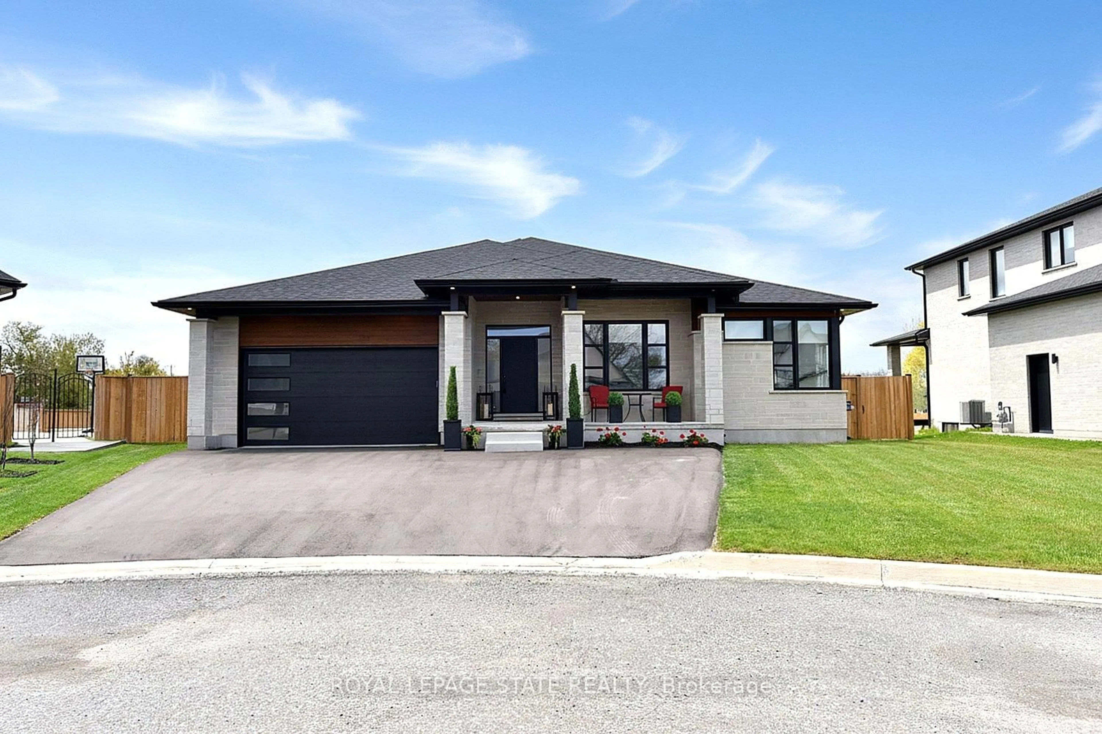 Home with brick exterior material, street for 3642 Vosburgh Pl, Lincoln Ontario L0R 1G0