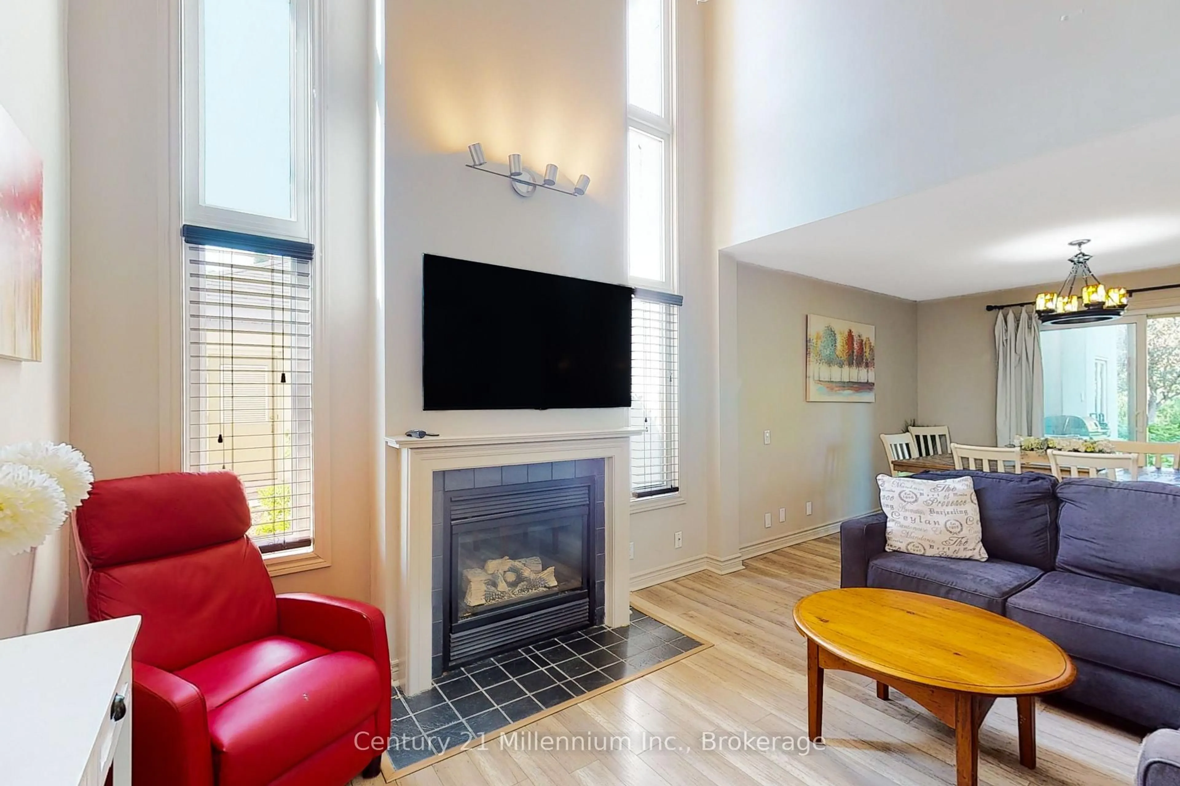 Living room with furniture, unknown for 110 Fairway Crt #105, Blue Mountains Ontario L9Y 0P8