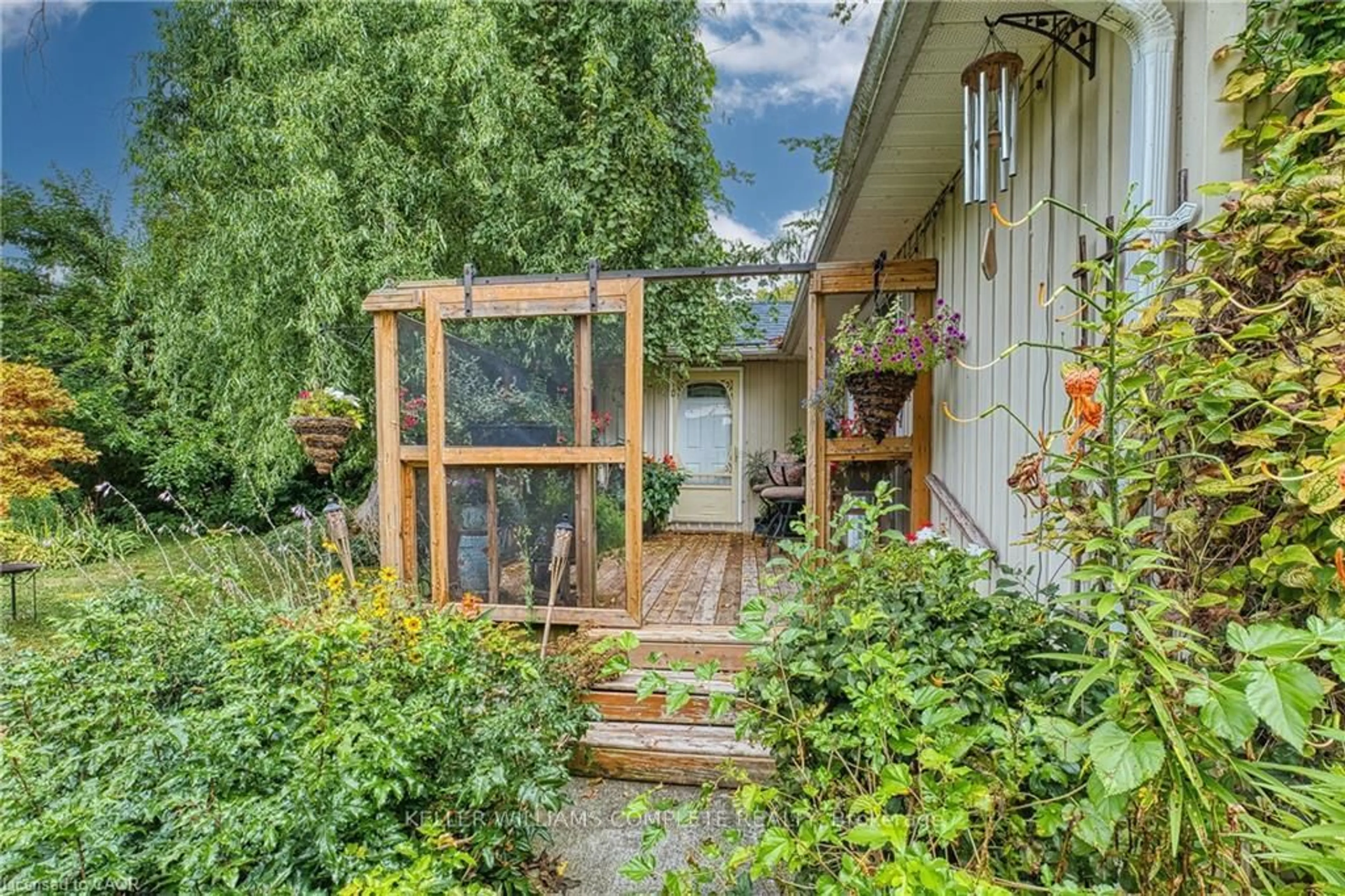 Patio, street for 74434 Woodland Dr, Bluewater Ontario N0M 1G0