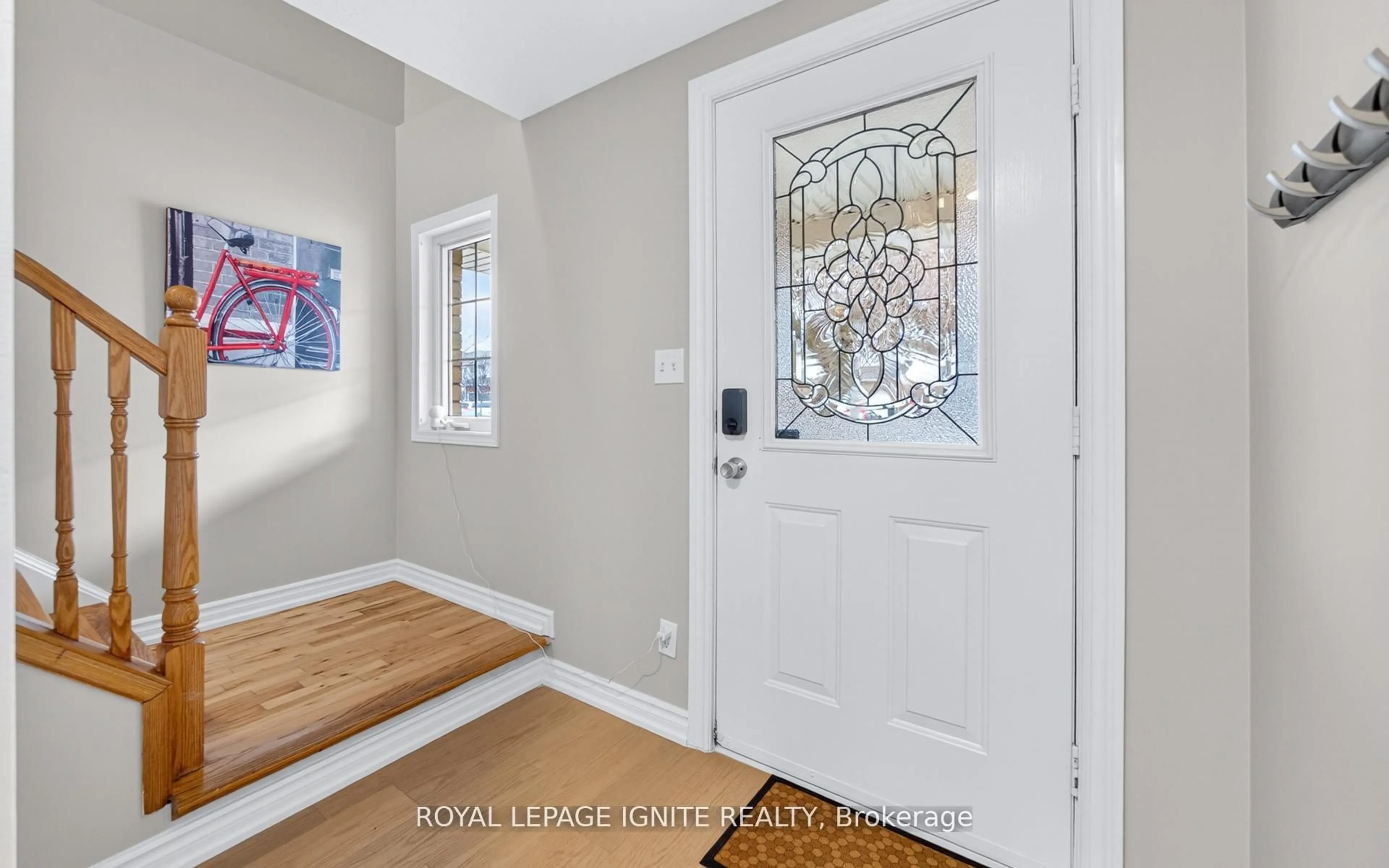 Indoor entryway for 30 Bridlewreath St, Kitchener Ontario N2E 3V5