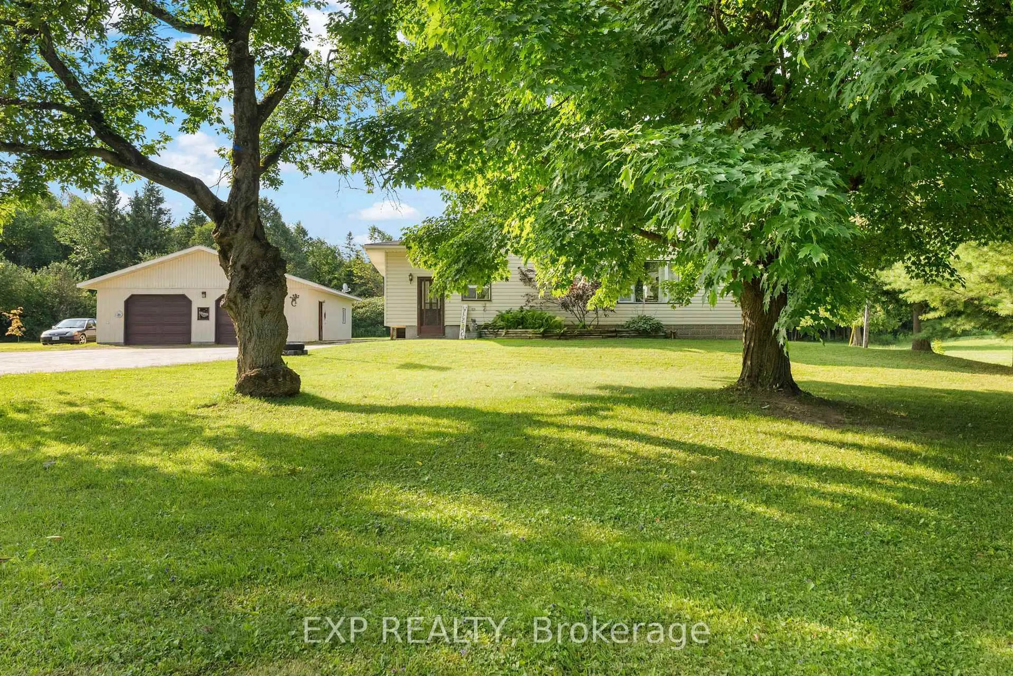 A pic from outside/outdoor area/front of a property/back of a property/a pic from drone, unknown for 2427 LOCHWINNOCH Rd, Renfrew Ontario K7V 3Z4