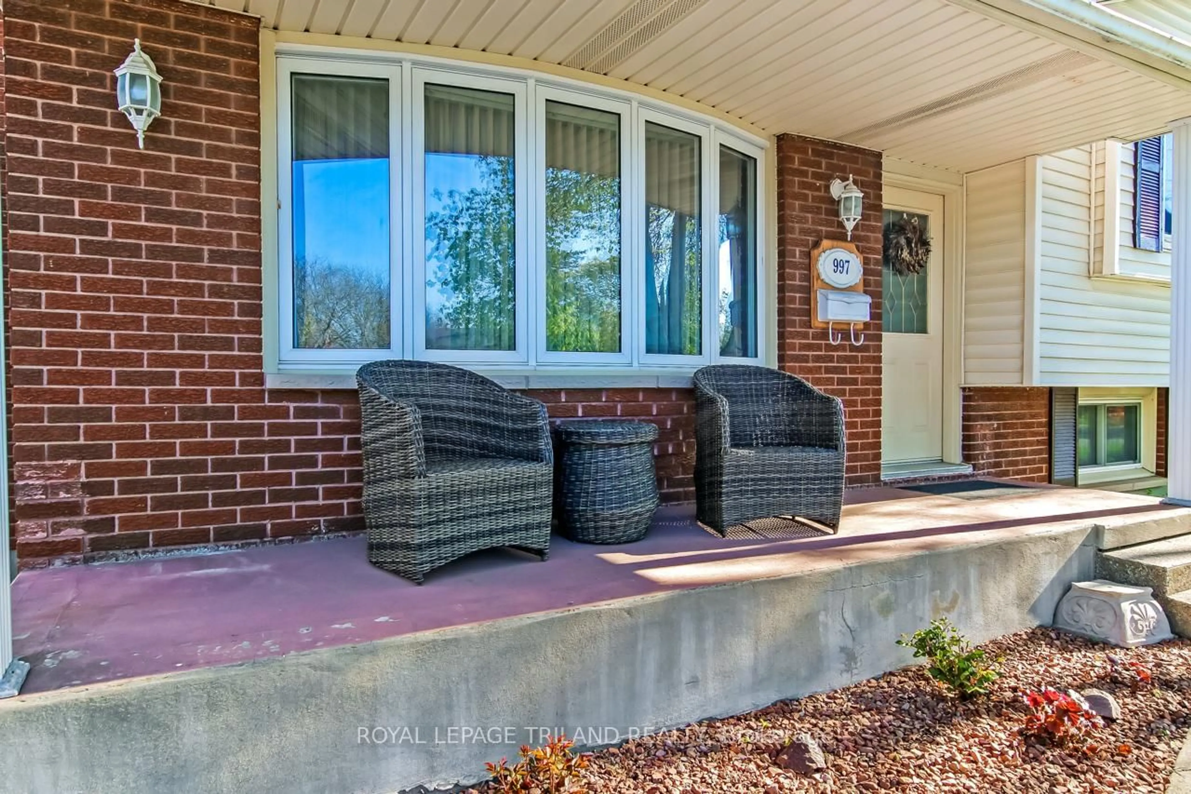 Unknown for 997 Osgoode Dr, London South Ontario N6E 1C9