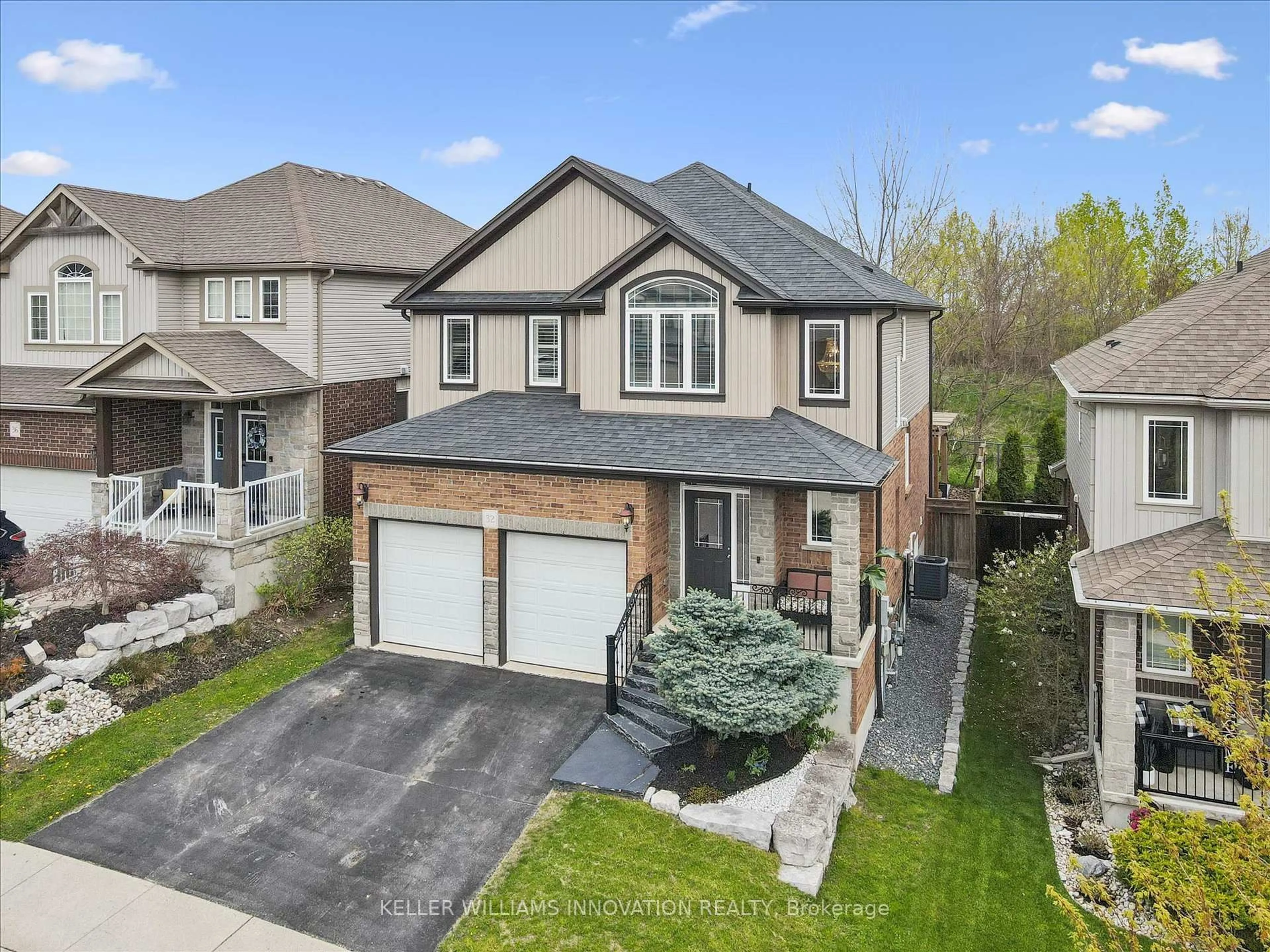 A pic from outside/outdoor area/front of a property/back of a property/a pic from drone, street for 32 Gouda Pl, Cambridge Ontario N1P 0B1