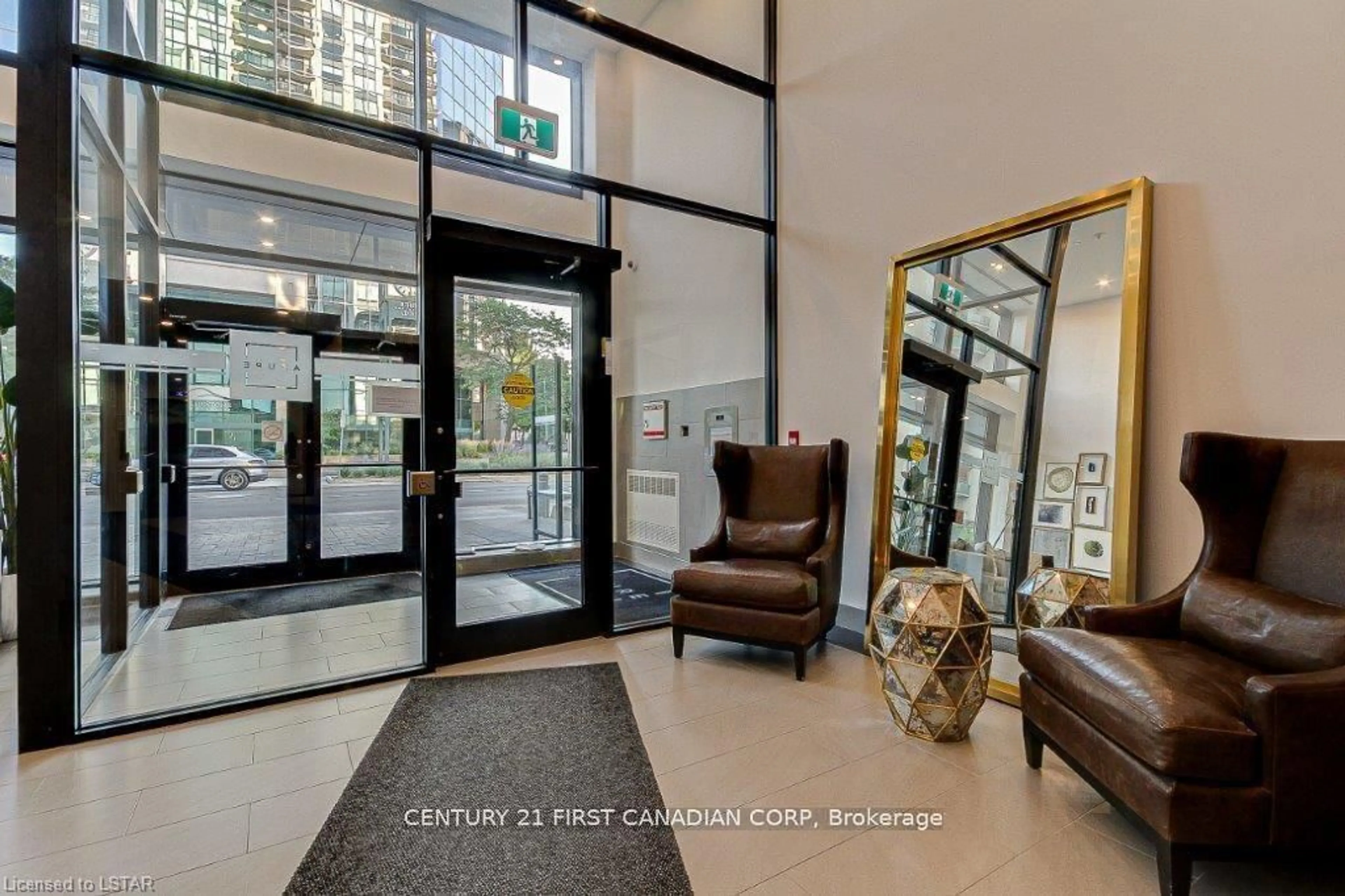 Indoor foyer for 505 Talbot St #709, London East Ontario N6A 2S6