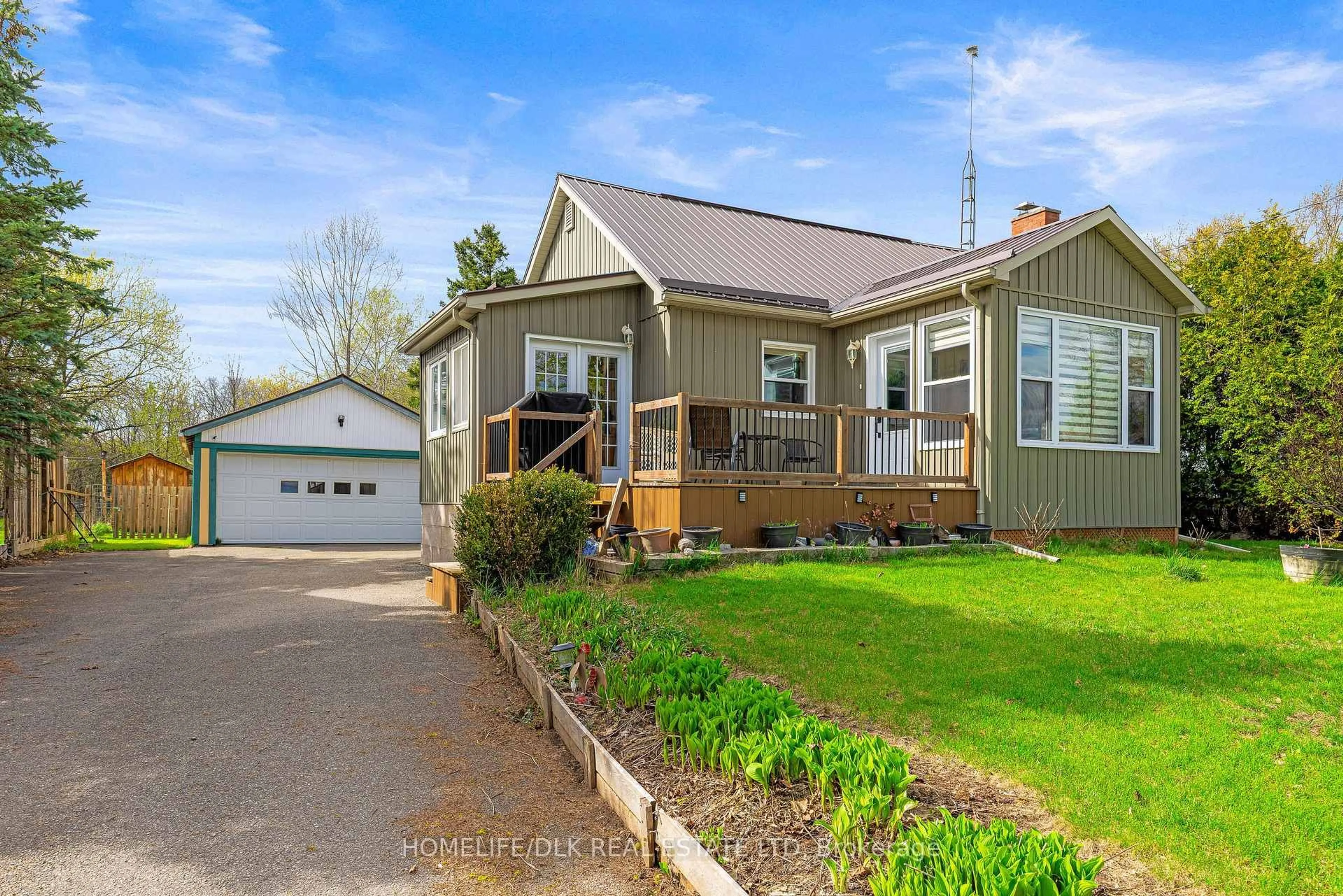 A pic from outside/outdoor area/front of a property/back of a property/a pic from drone, street for 2370 2nd Concession Rd, Augusta Ontario K0E 1T0