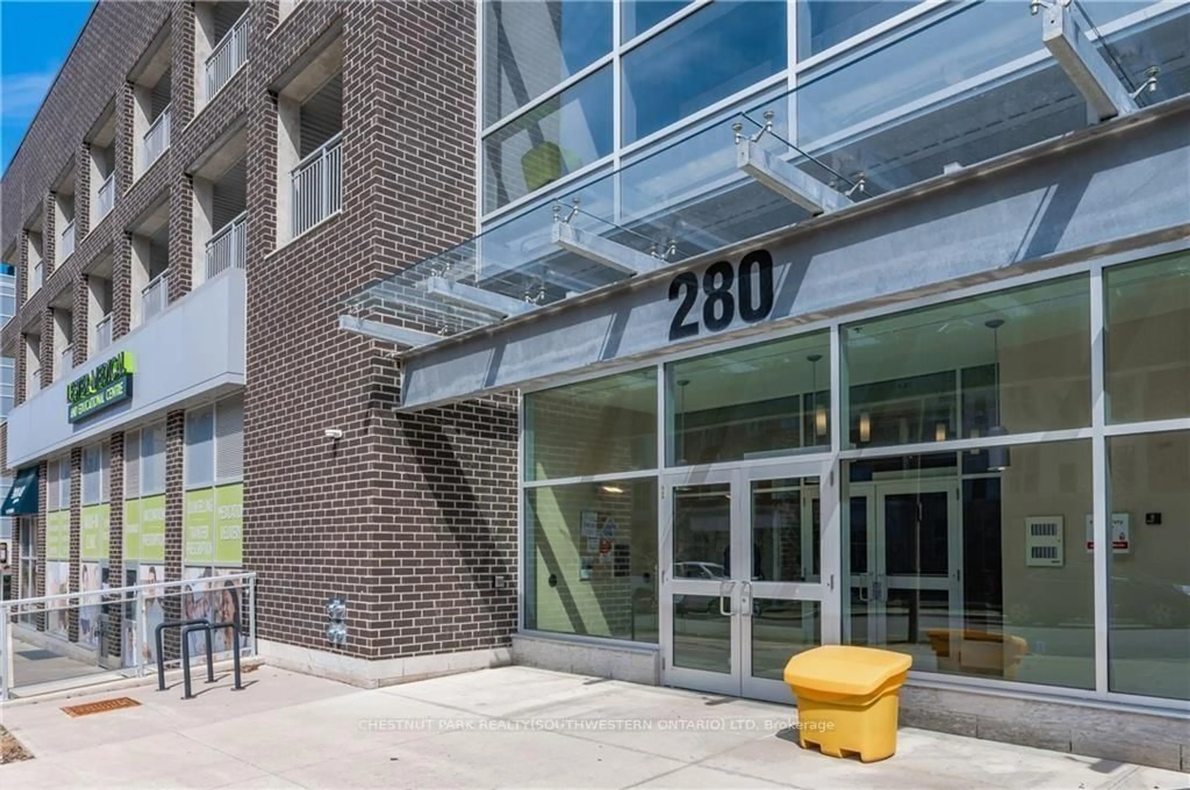 Indoor foyer for 280 Lester St #202, Waterloo Ontario N2L 0G2