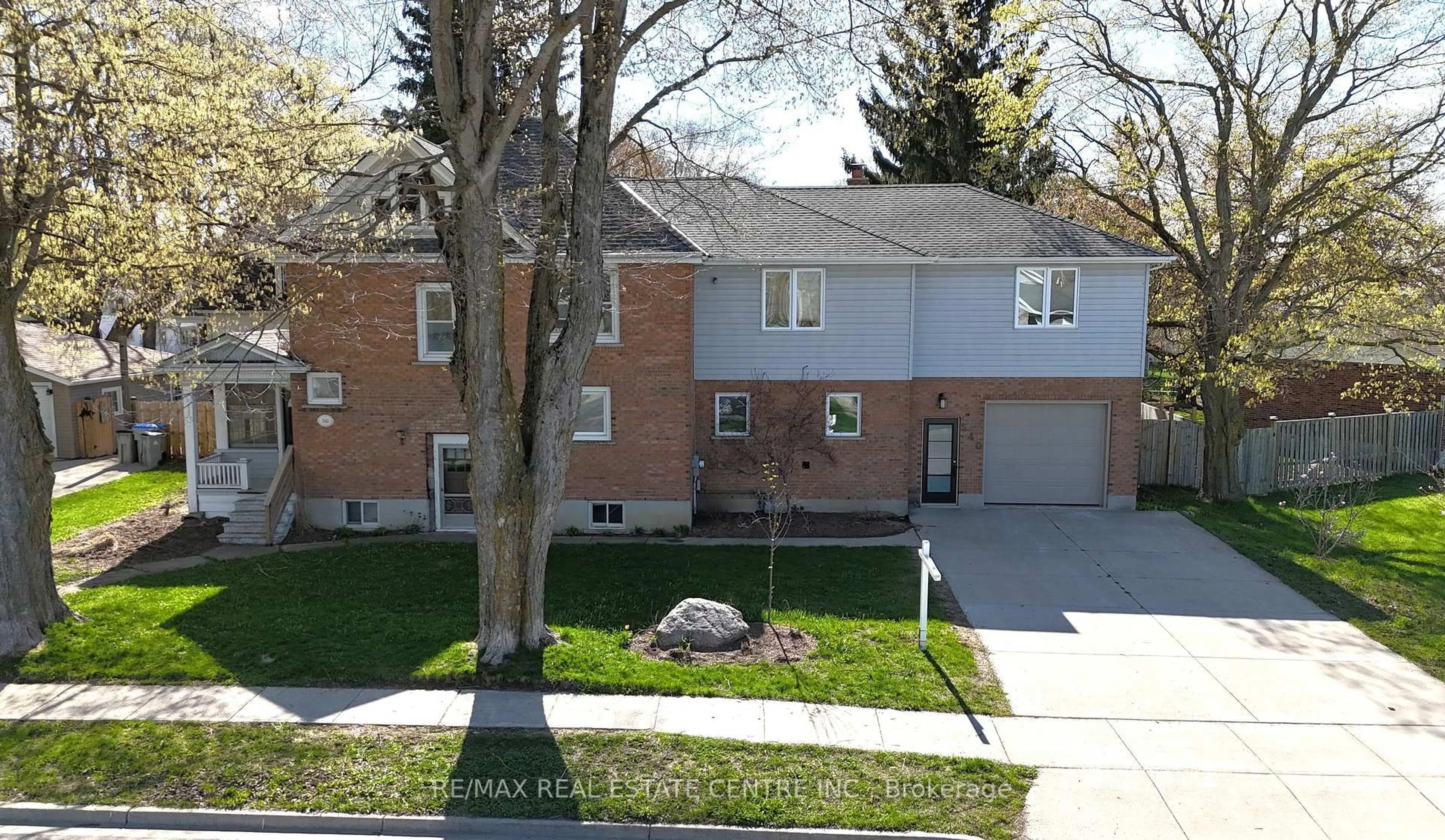 Home with brick exterior material, street for 540 Wellington Ave, North Perth Ontario N4W 2J5