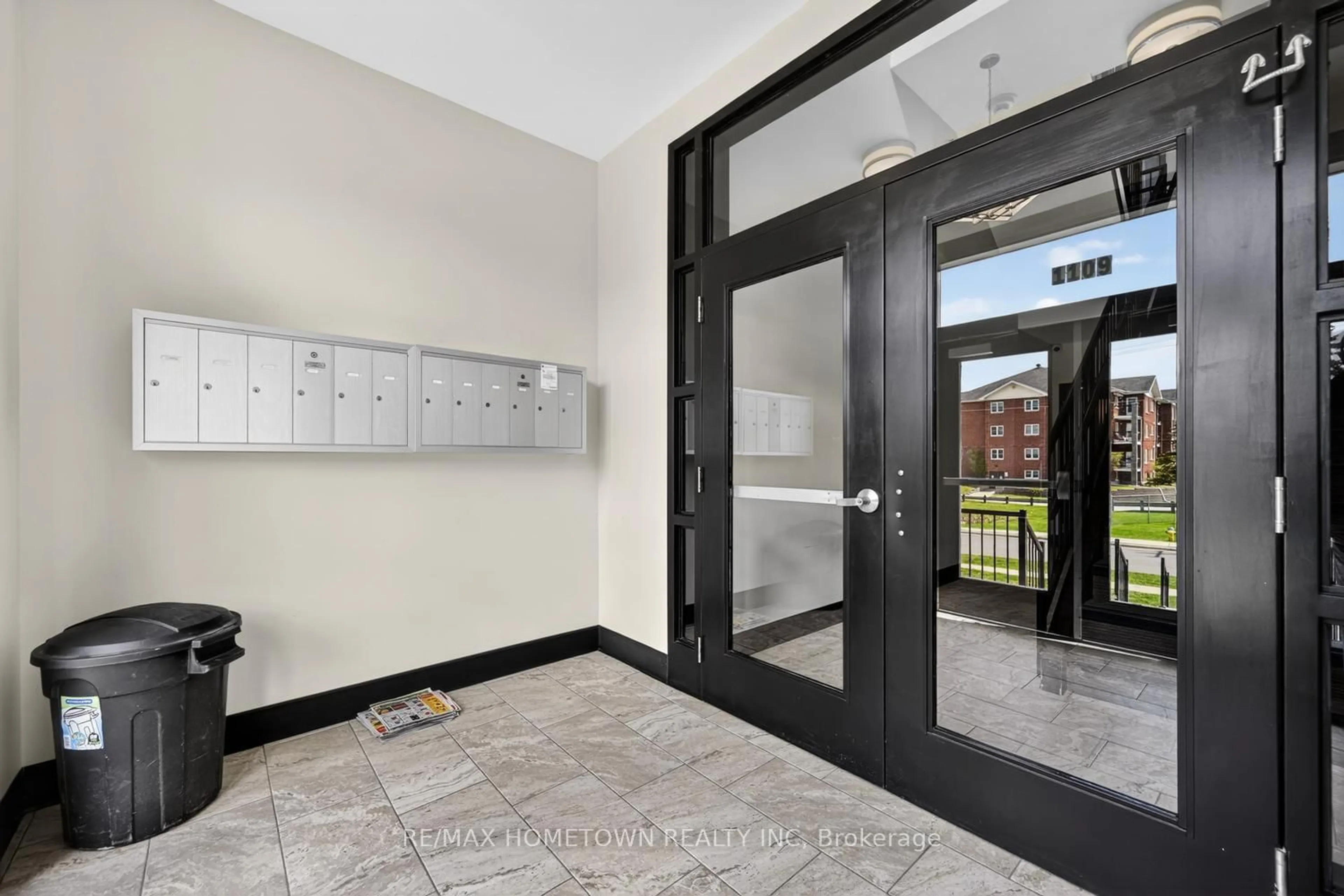 Indoor entryway for 1109 Millwood Ave #101, Brockville Ontario K6V 0C7