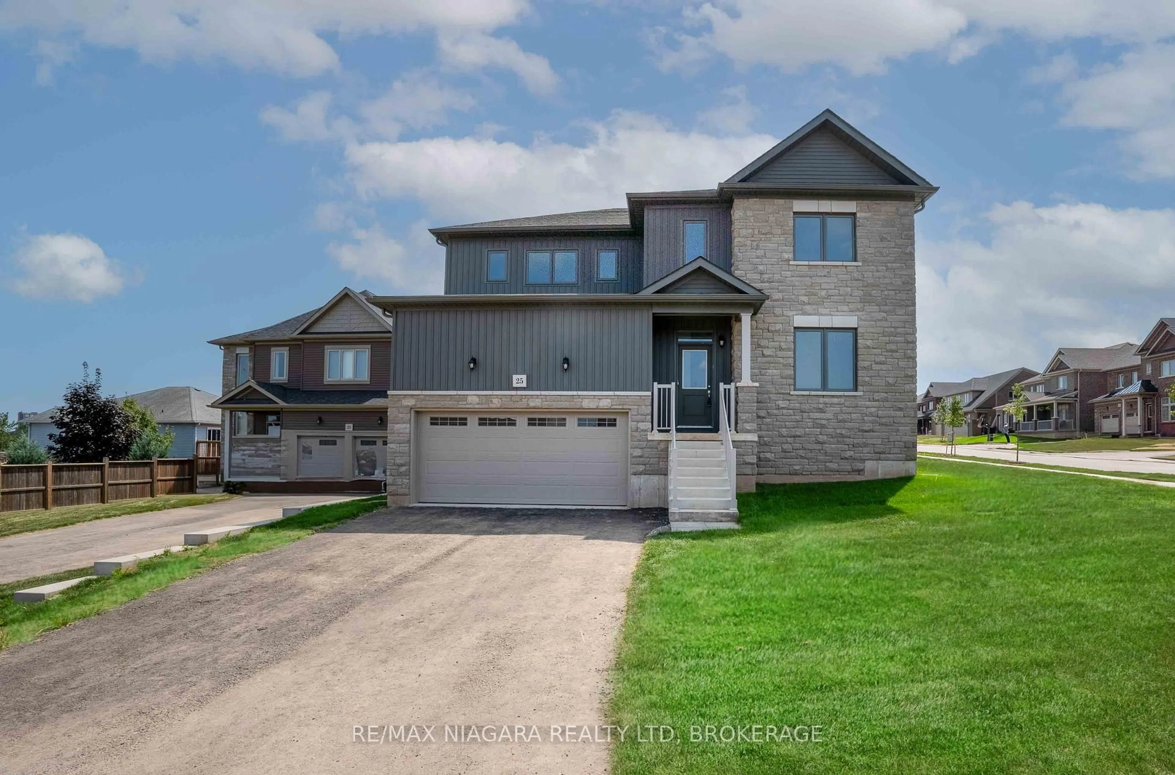 Home with brick exterior material, street for 25 ORIOLE Cres, Port Colborne Ontario L3K 6E2