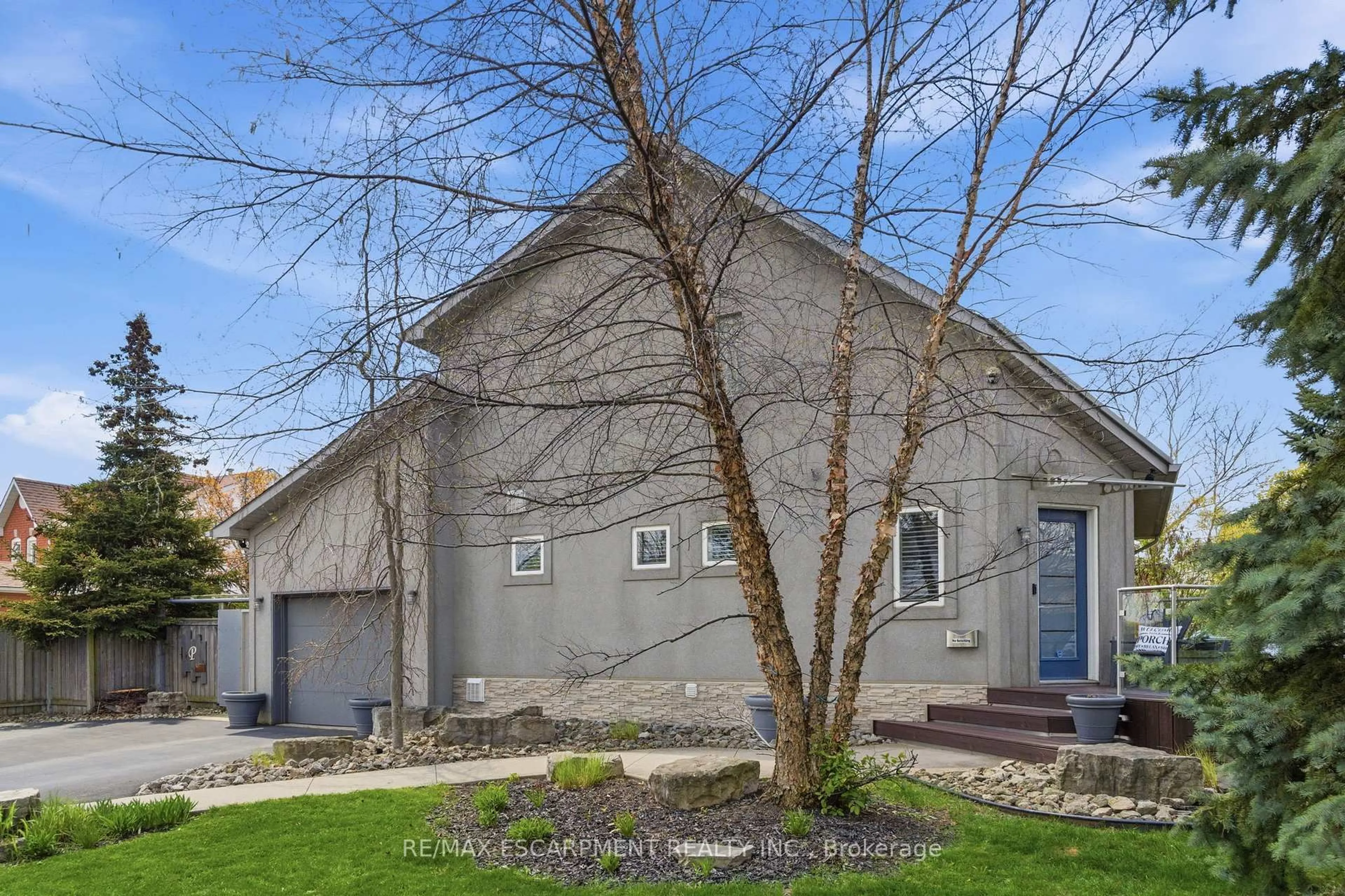 Unknown for 10 Rockhaven Lane, Hamilton Ontario L8B 0H7