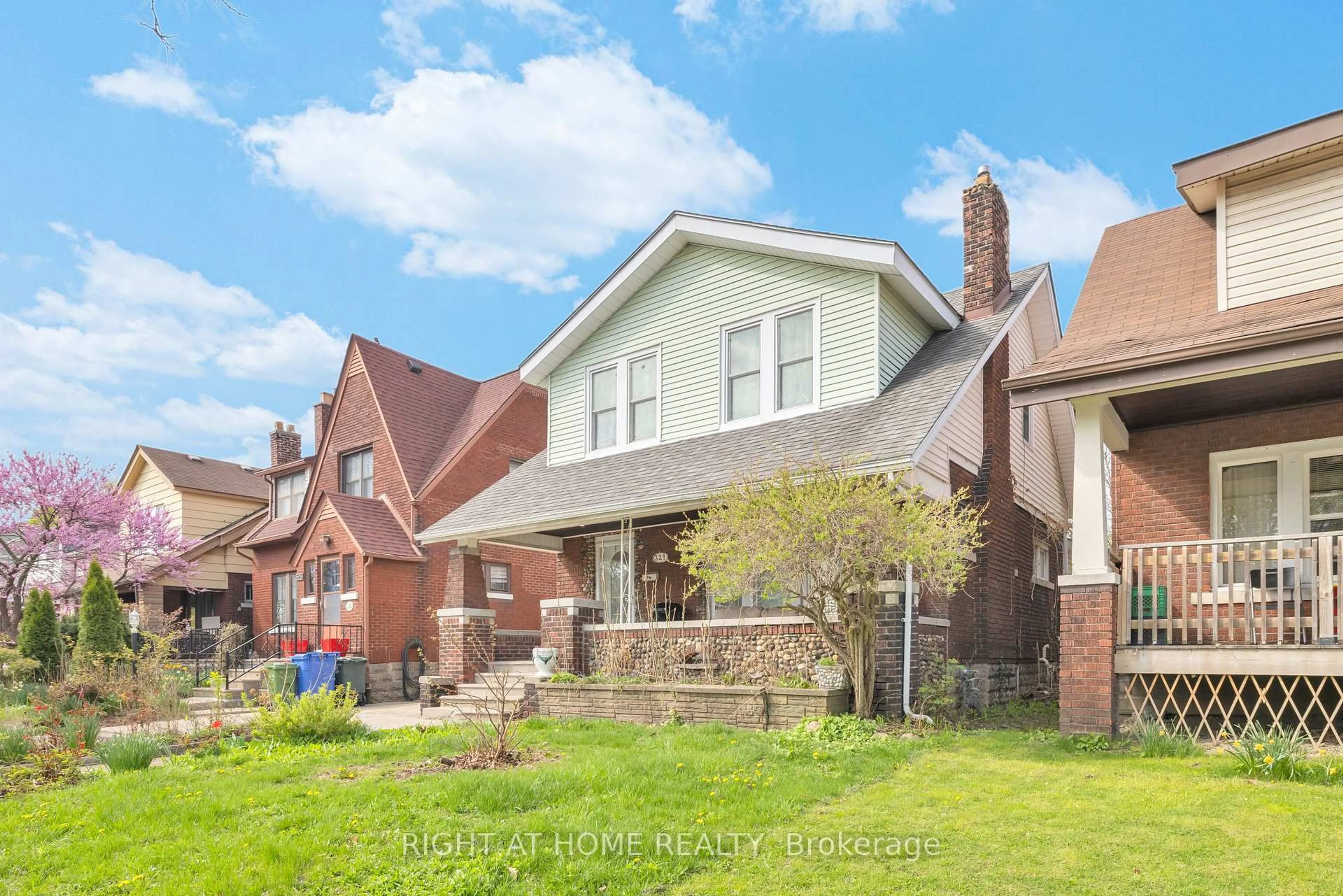 Home with brick exterior material, street for 321 Rankin Ave, Windsor Ontario N9B 2R6