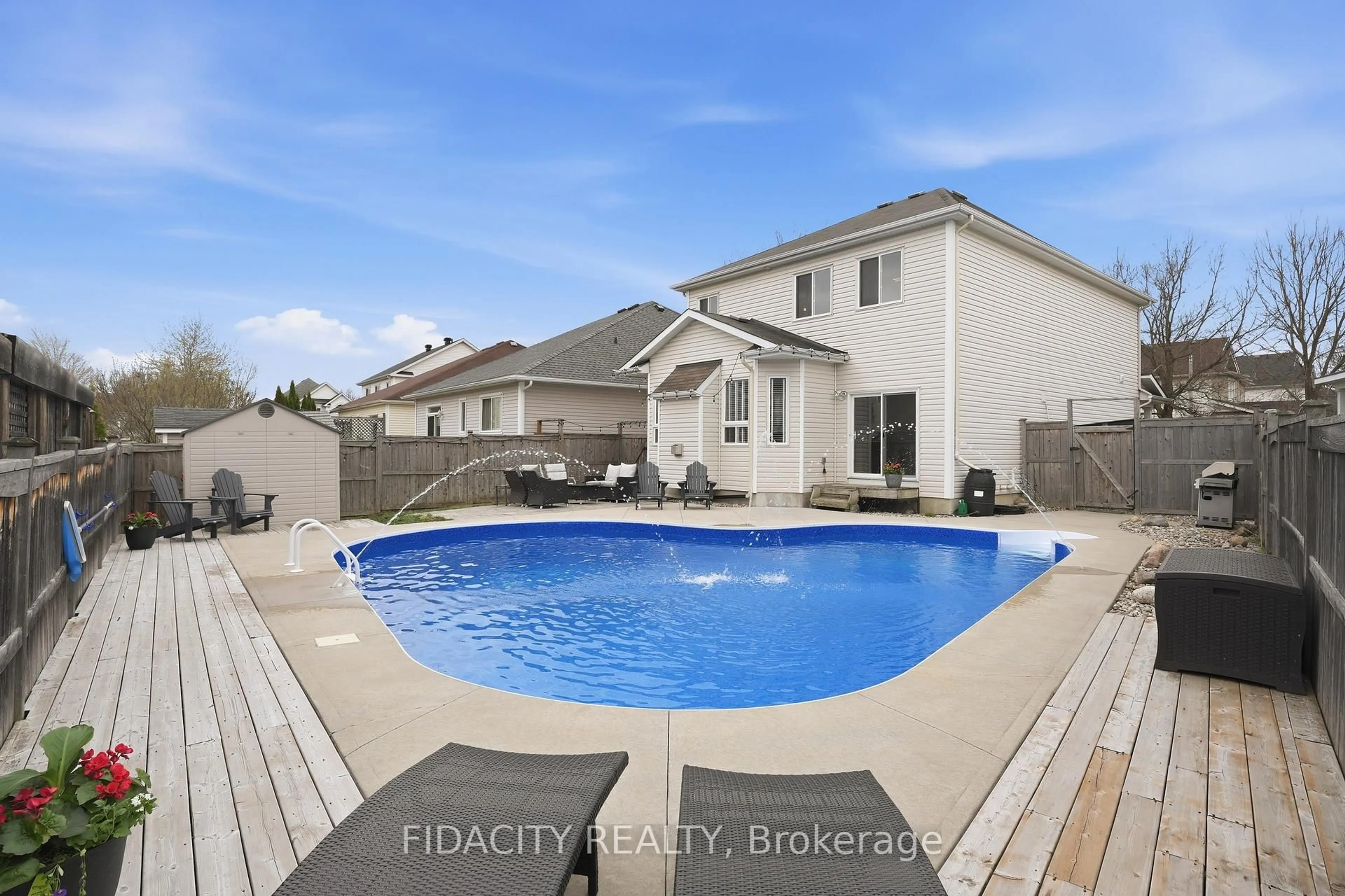 Pool for 78 Black Bear Way, Stittsville Ontario K2S 2G7
