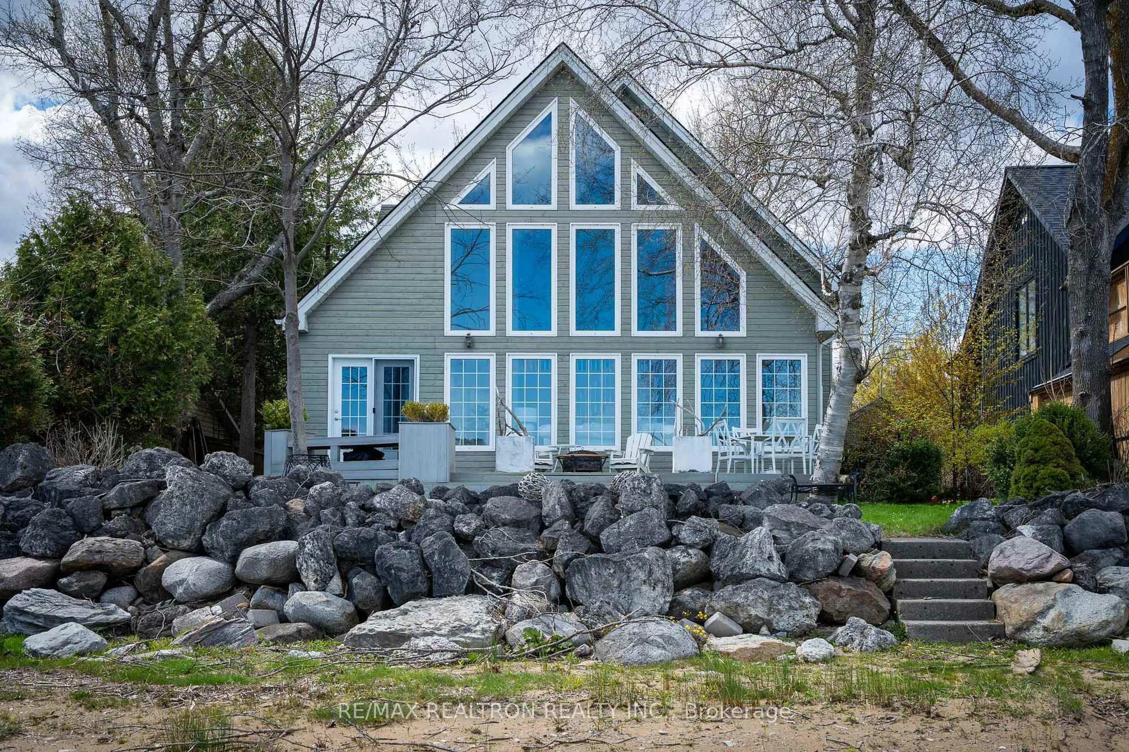 Home with vinyl exterior material, water/lake/river/ocean view for 209733 Highway 26 Highway, Blue Mountains Ontario L9Y 0M8