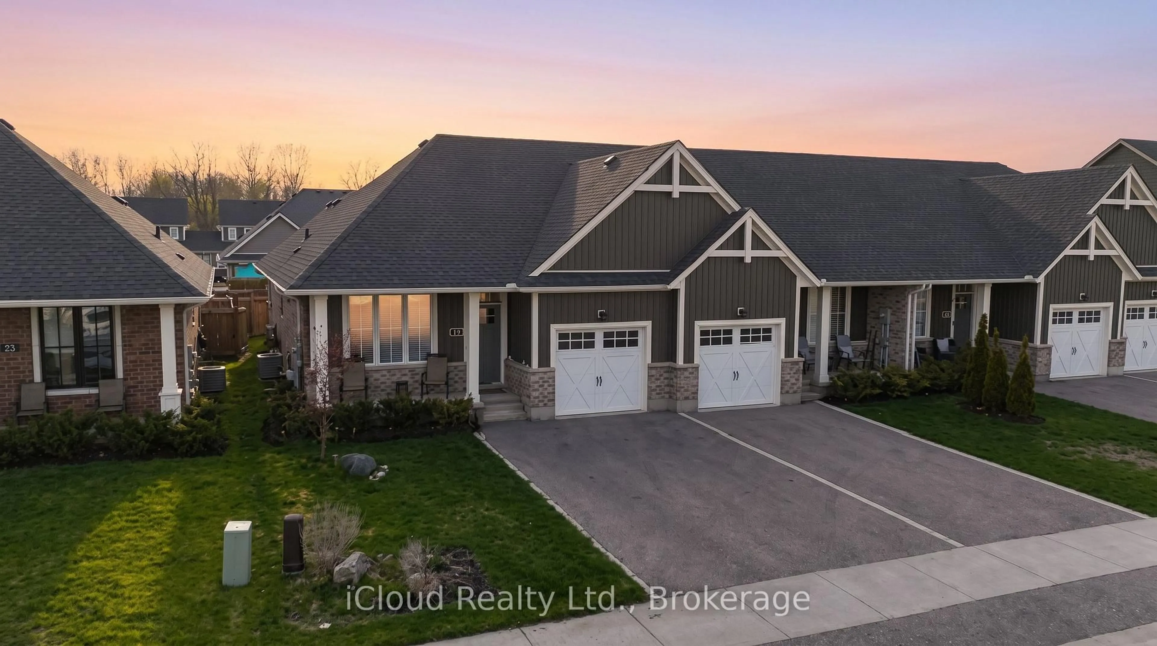 A pic from outside/outdoor area/front of a property/back of a property/a pic from drone, street for 20 Huntley Ave, Tillsonburg Ontario N4G 0J3