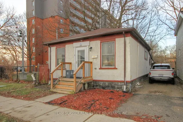 225 Simcoe St, London East 2