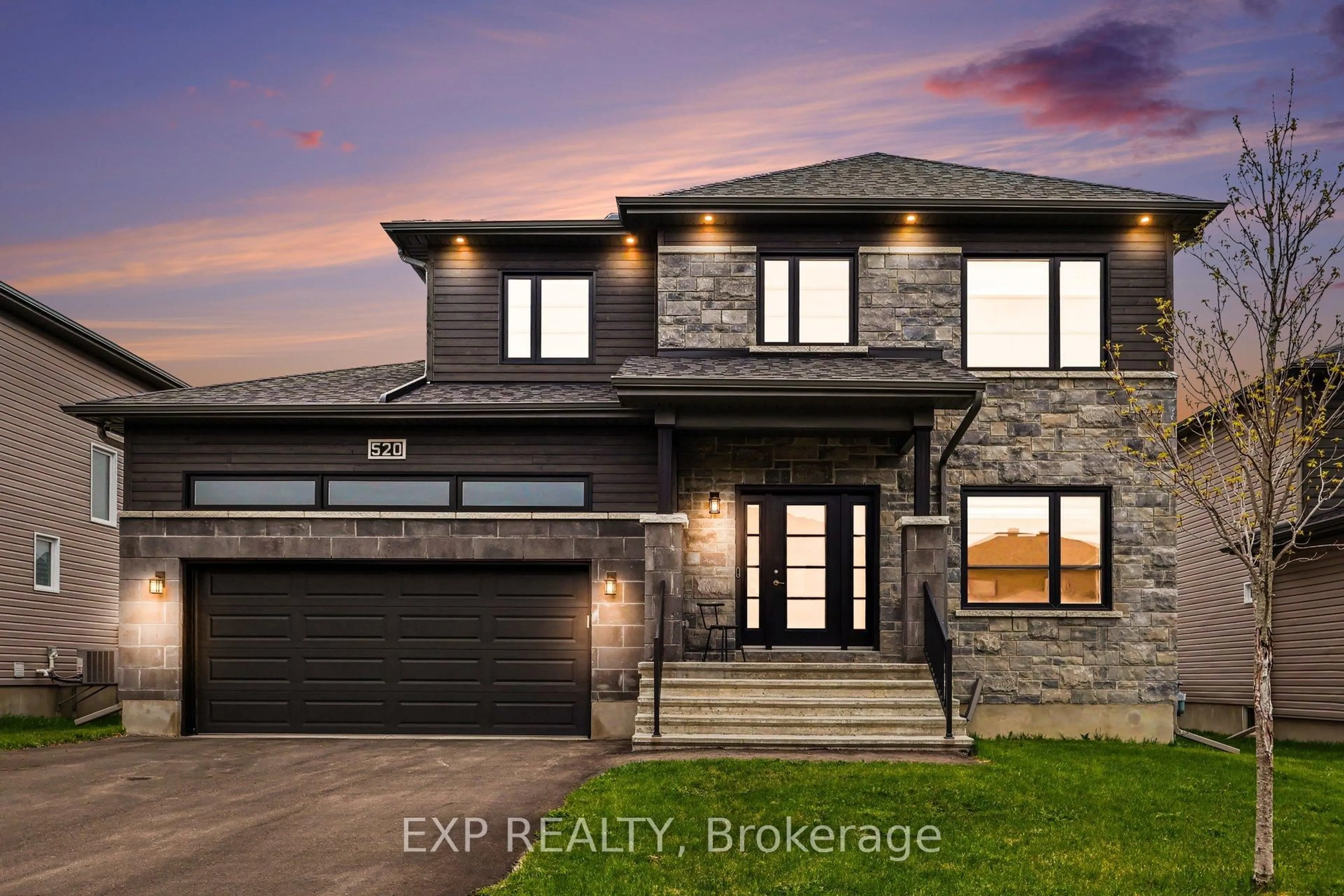 Home with brick exterior material, building for 520 Lucent St, Russell Ontario K4R 0G3