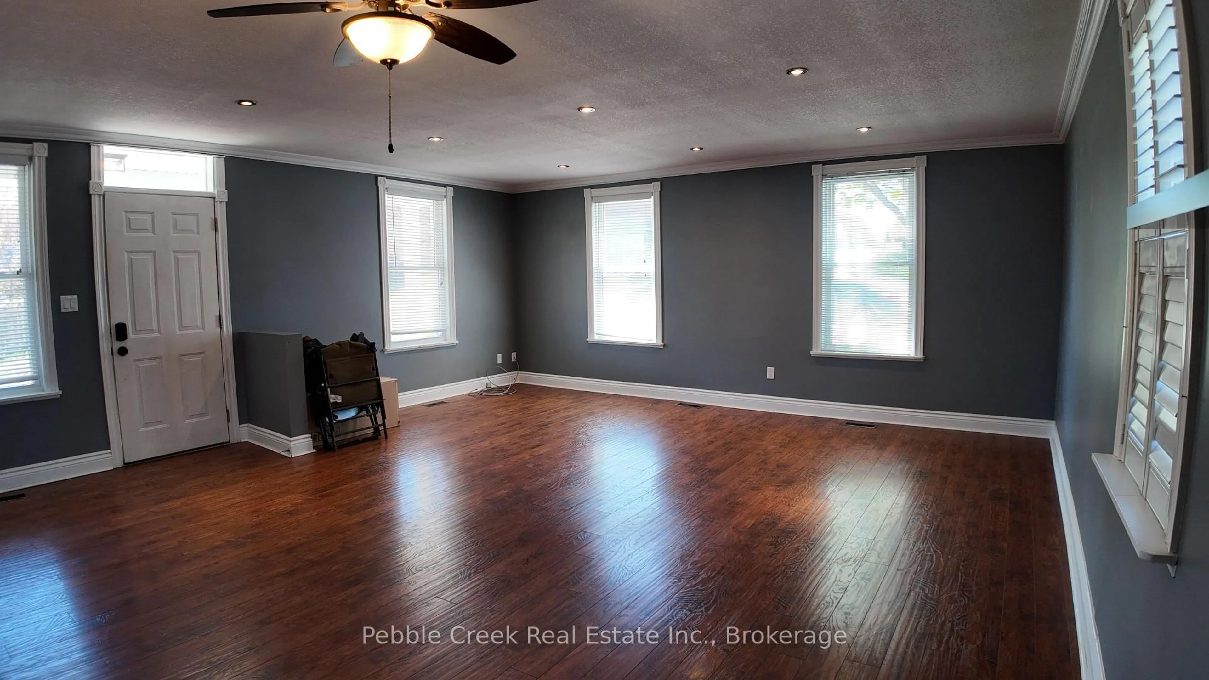 A pic of a room for 109 Napier St, Goderich Ontario N7A 1W4