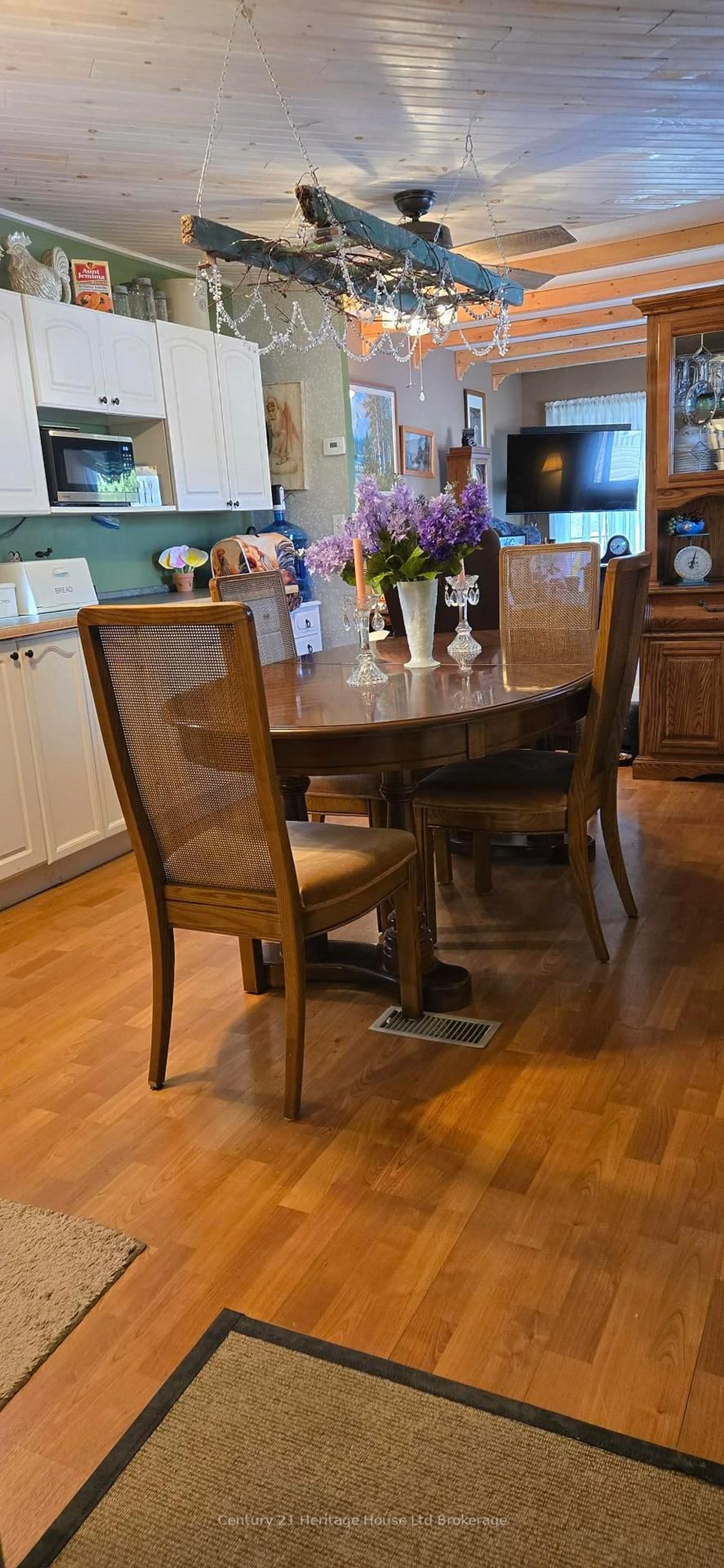 Dining room, wood/laminate floor for 806201 OXFORD ROAD 29 Rd #20, Blandford-Blenheim Ontario N0J 1M0
