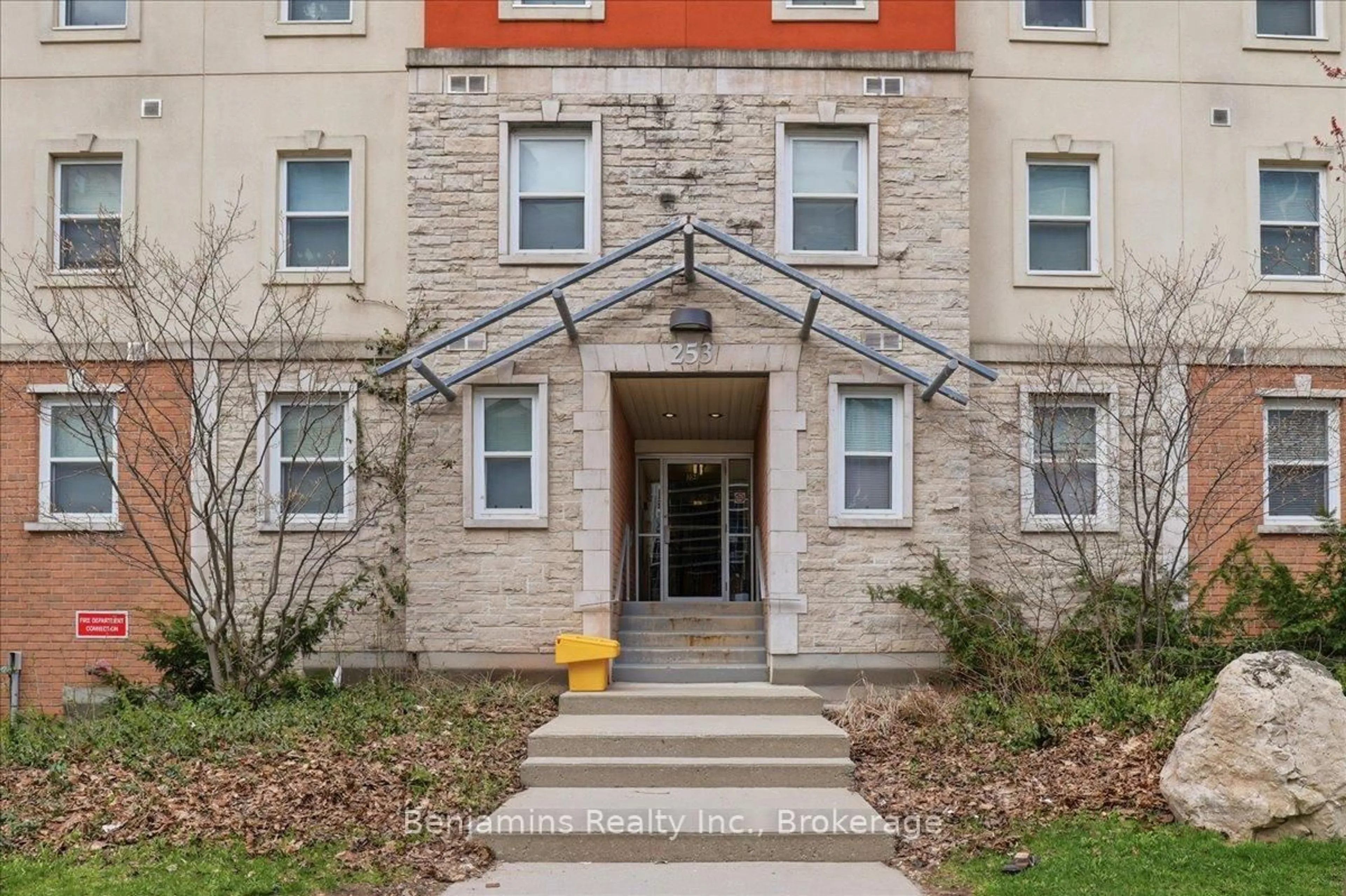 Unknown for 250 Lester St #401, Waterloo Ontario N2L 3W6