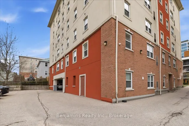 250 Lester St #401, Waterloo 3