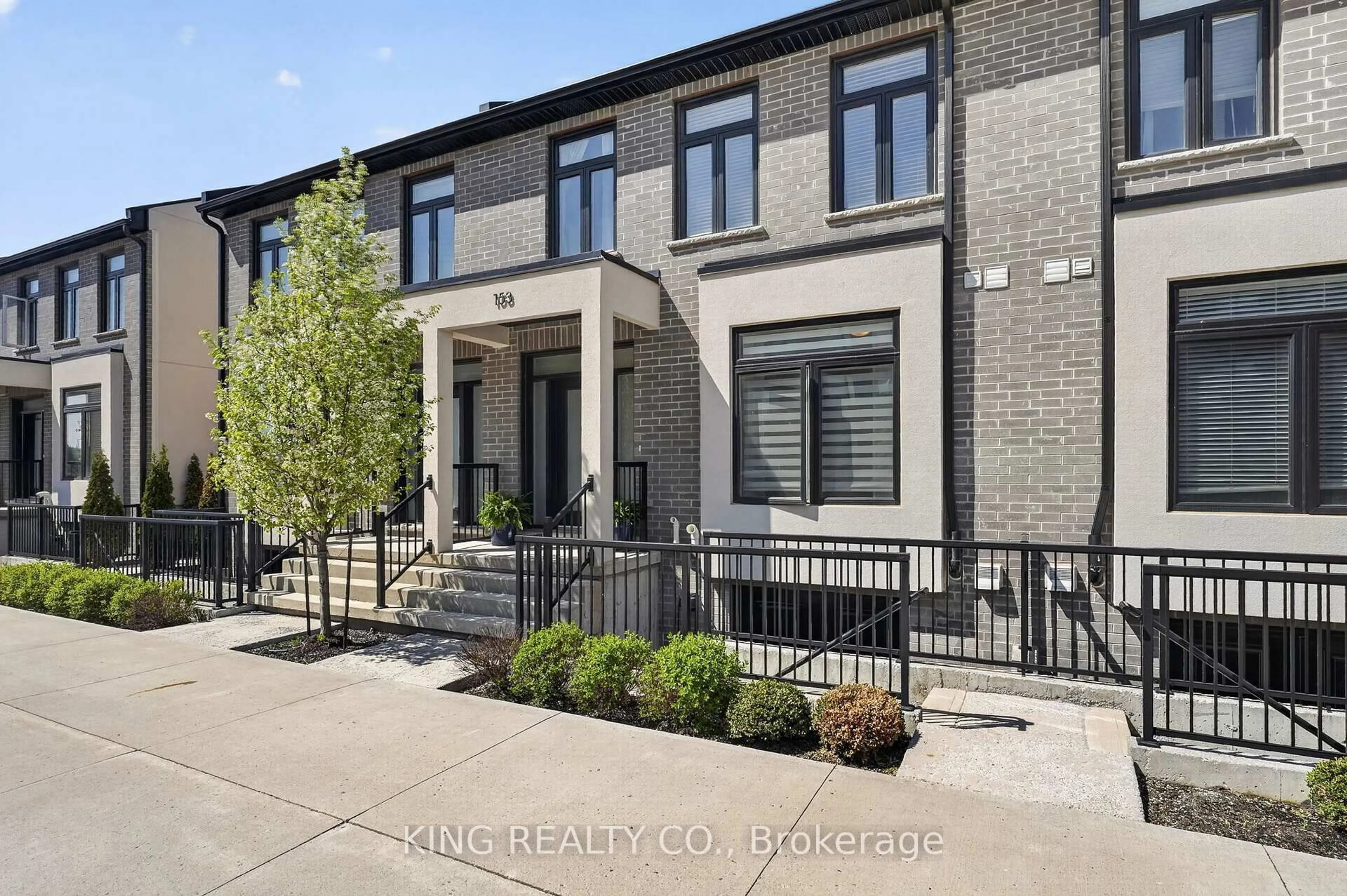 Home with brick exterior material, street for 153 Summersides Blvd #5, Pelham Ontario L0S 1E6