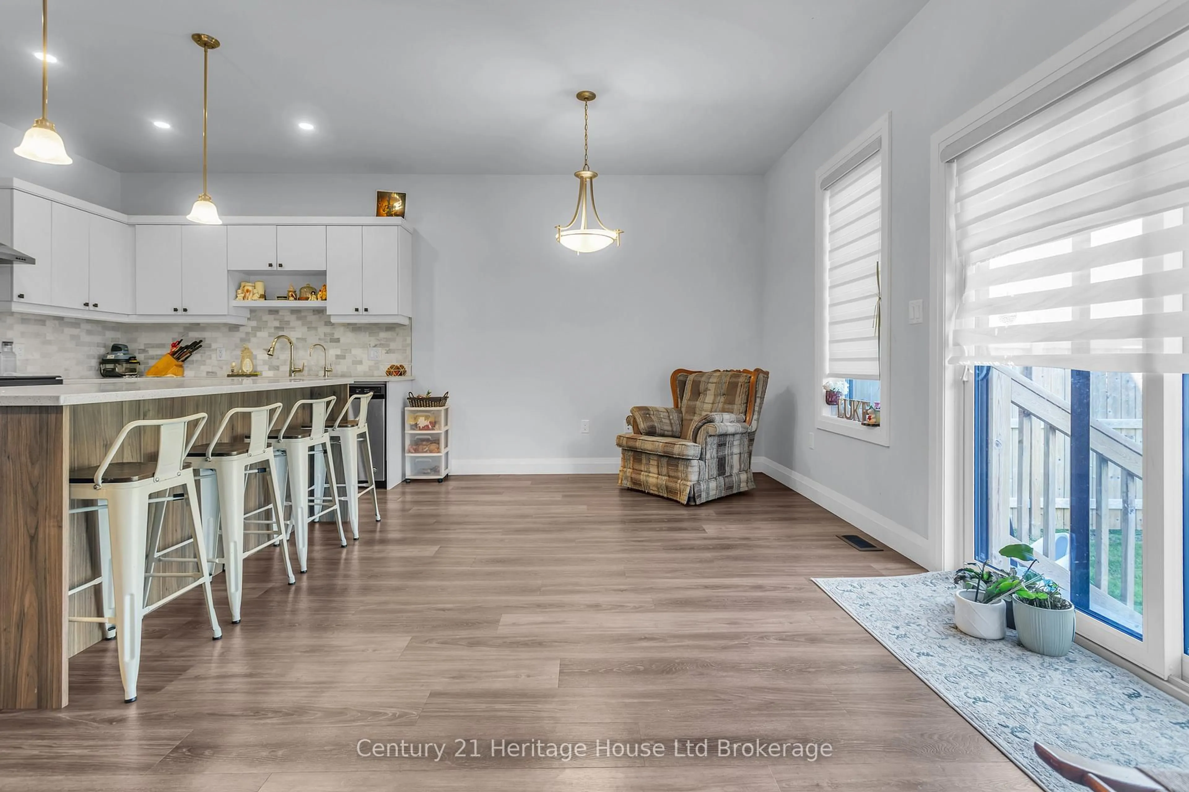 Open concept kitchen, unknown for 360 Quarter Town Line #102, Tillsonburg Ontario N4G 0H7
